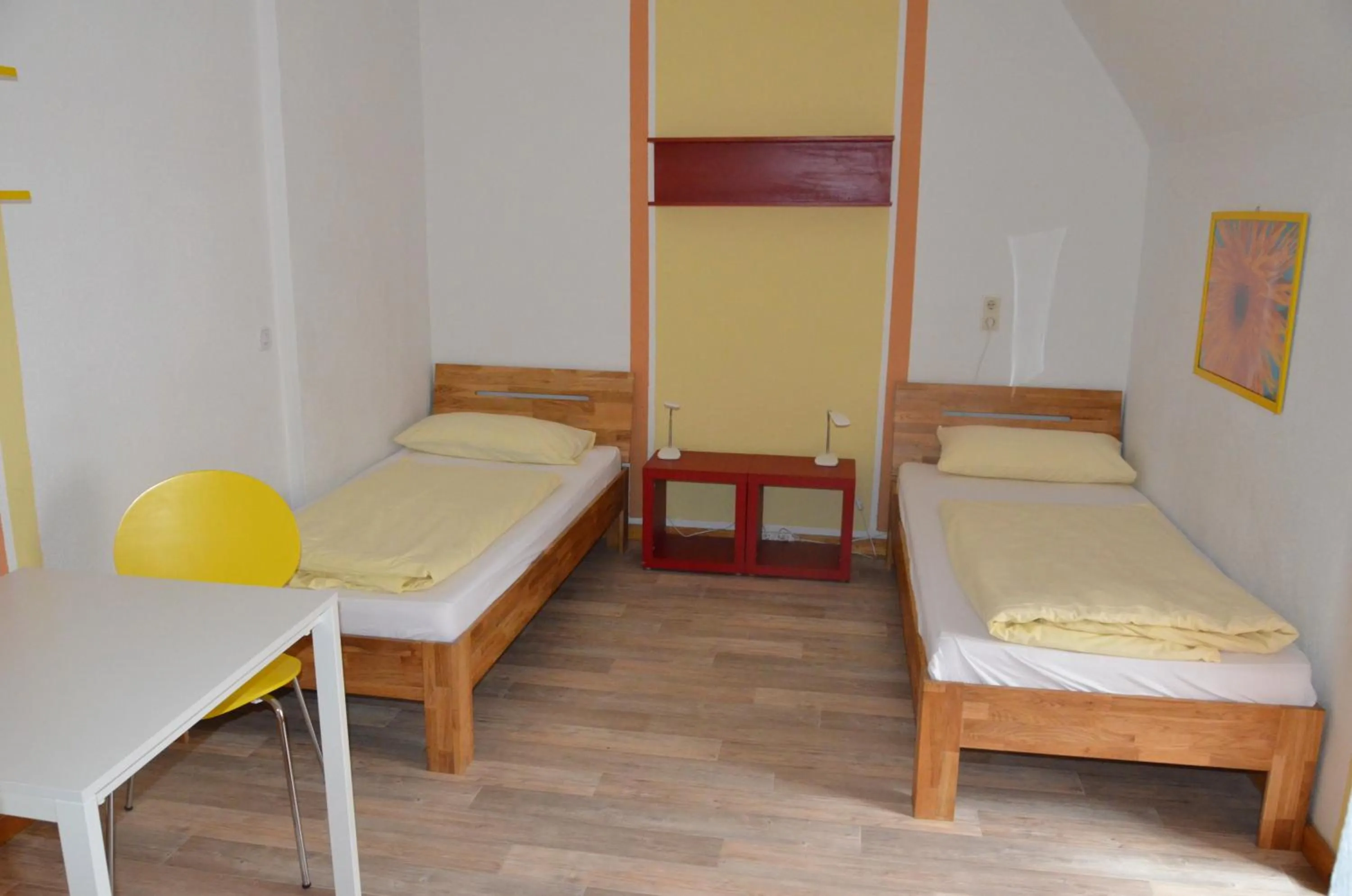 Photo of the whole room, Bed in Jugend-Hotel Nürnberg