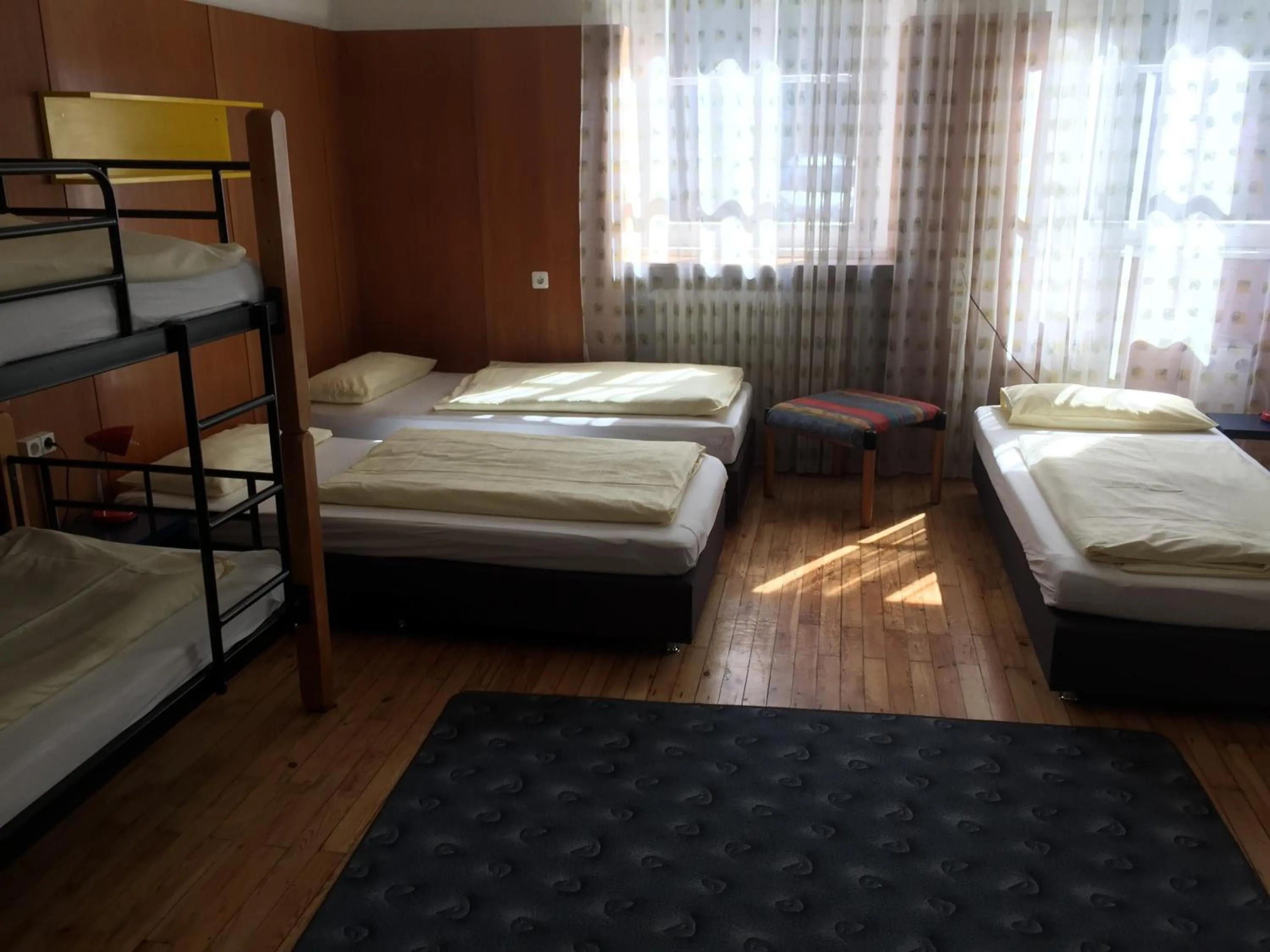 Bed in Jugend-Hotel Nürnberg