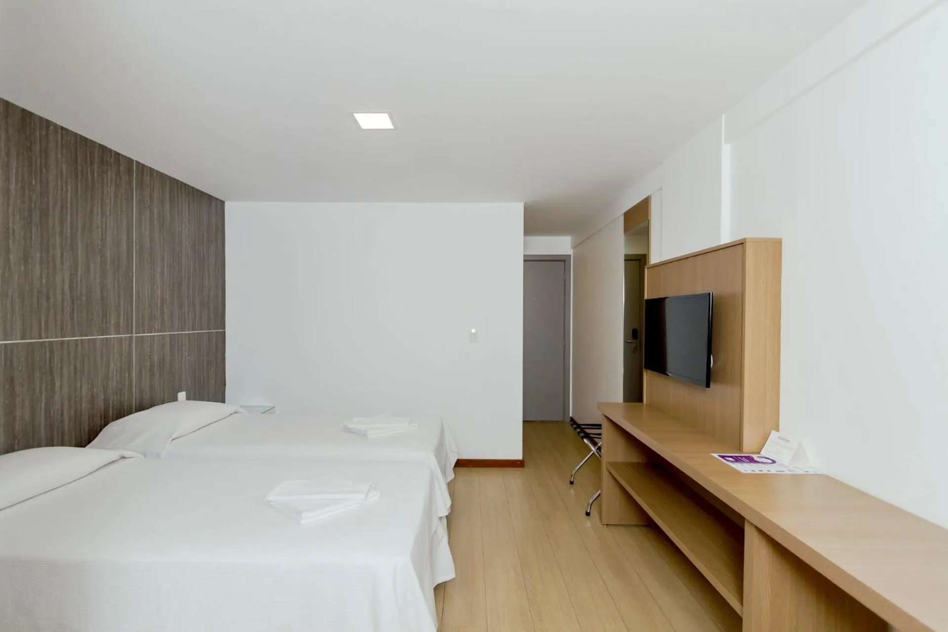 Bed in Hotel Atlântico