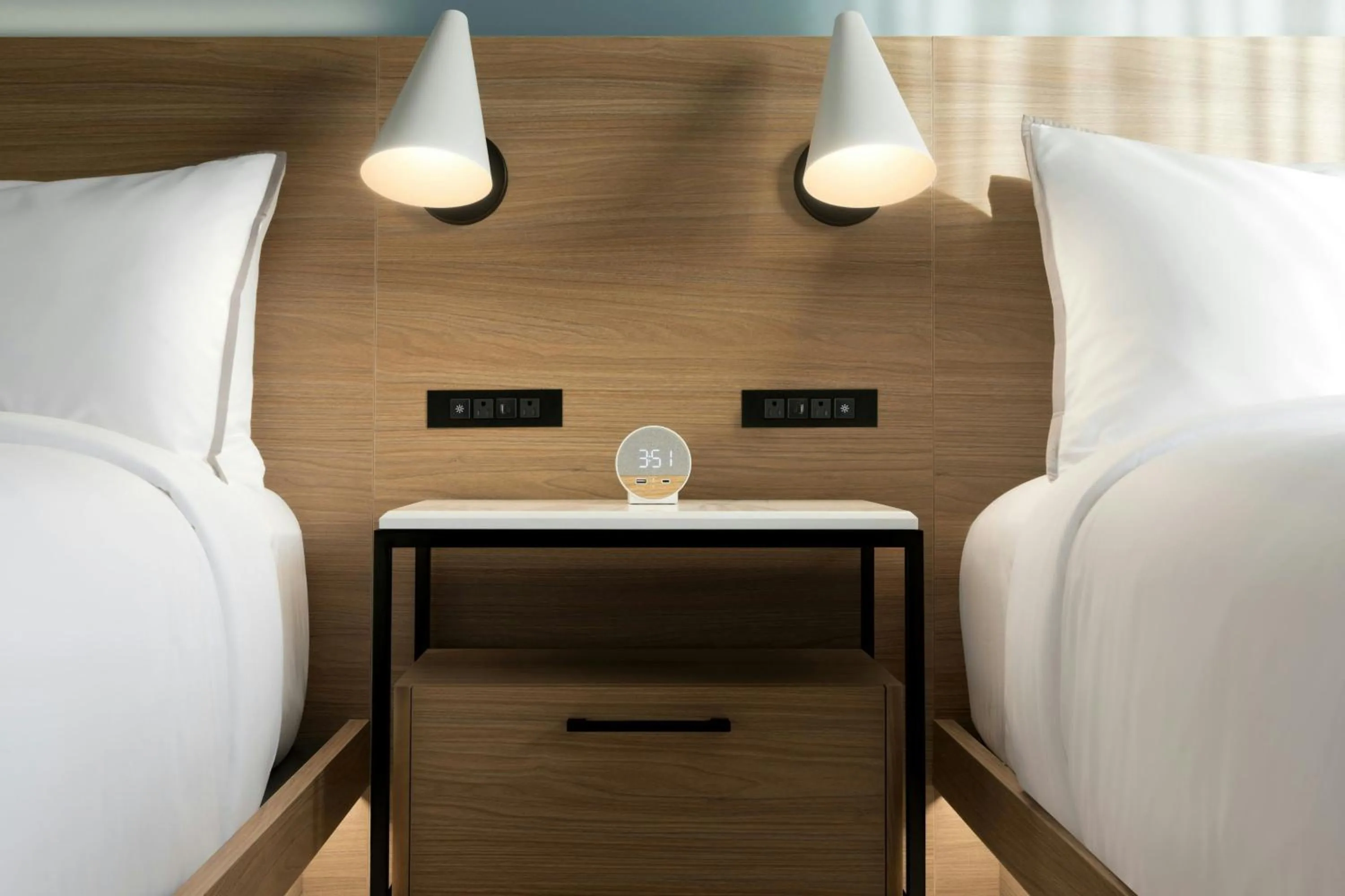 Photo of the whole room, Bed in Element Seattle Downtown