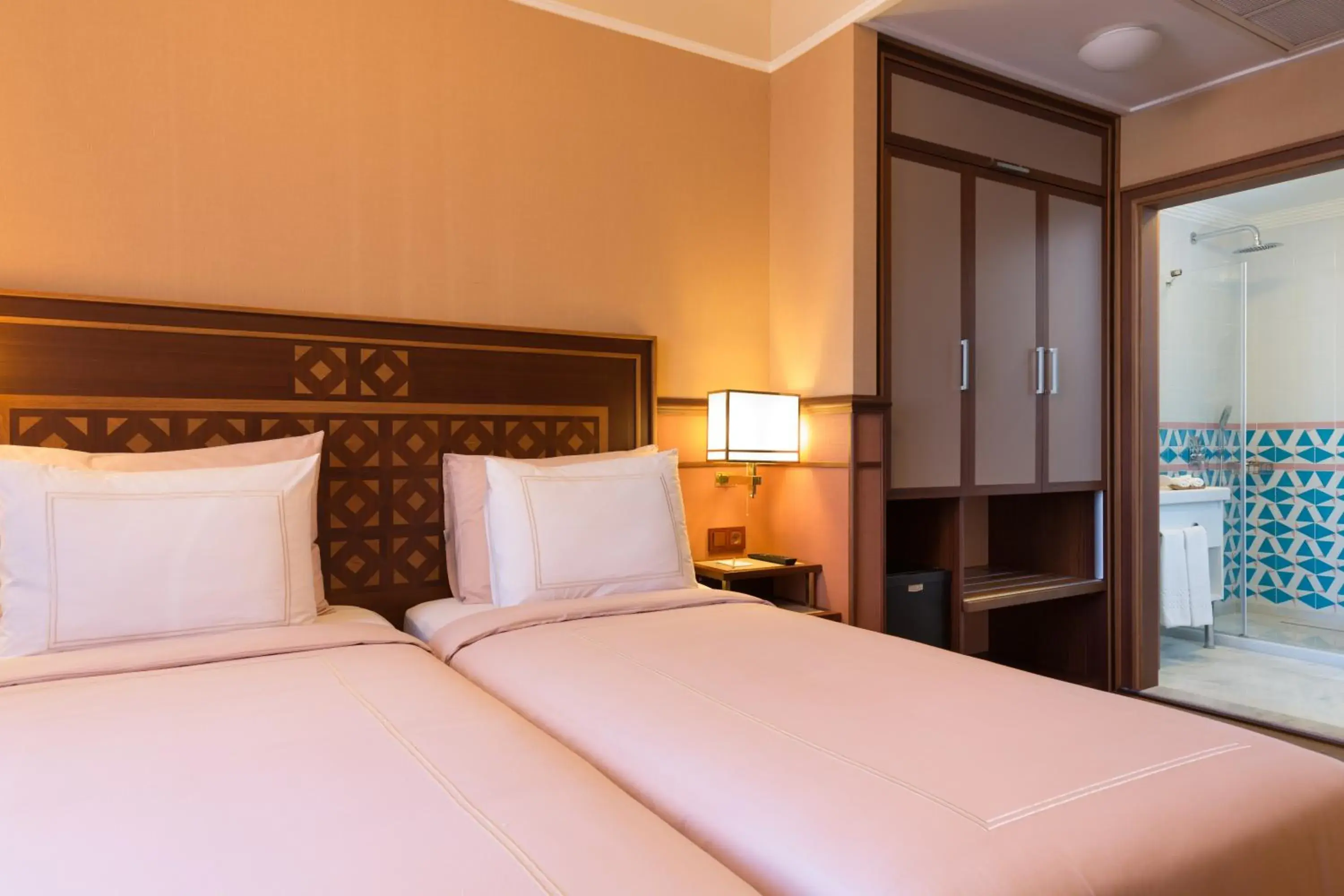 Superior Twin Room - single occupancy in Lalahan Hotel Superior Twin Room - single occupancy in Lalahan Hotel