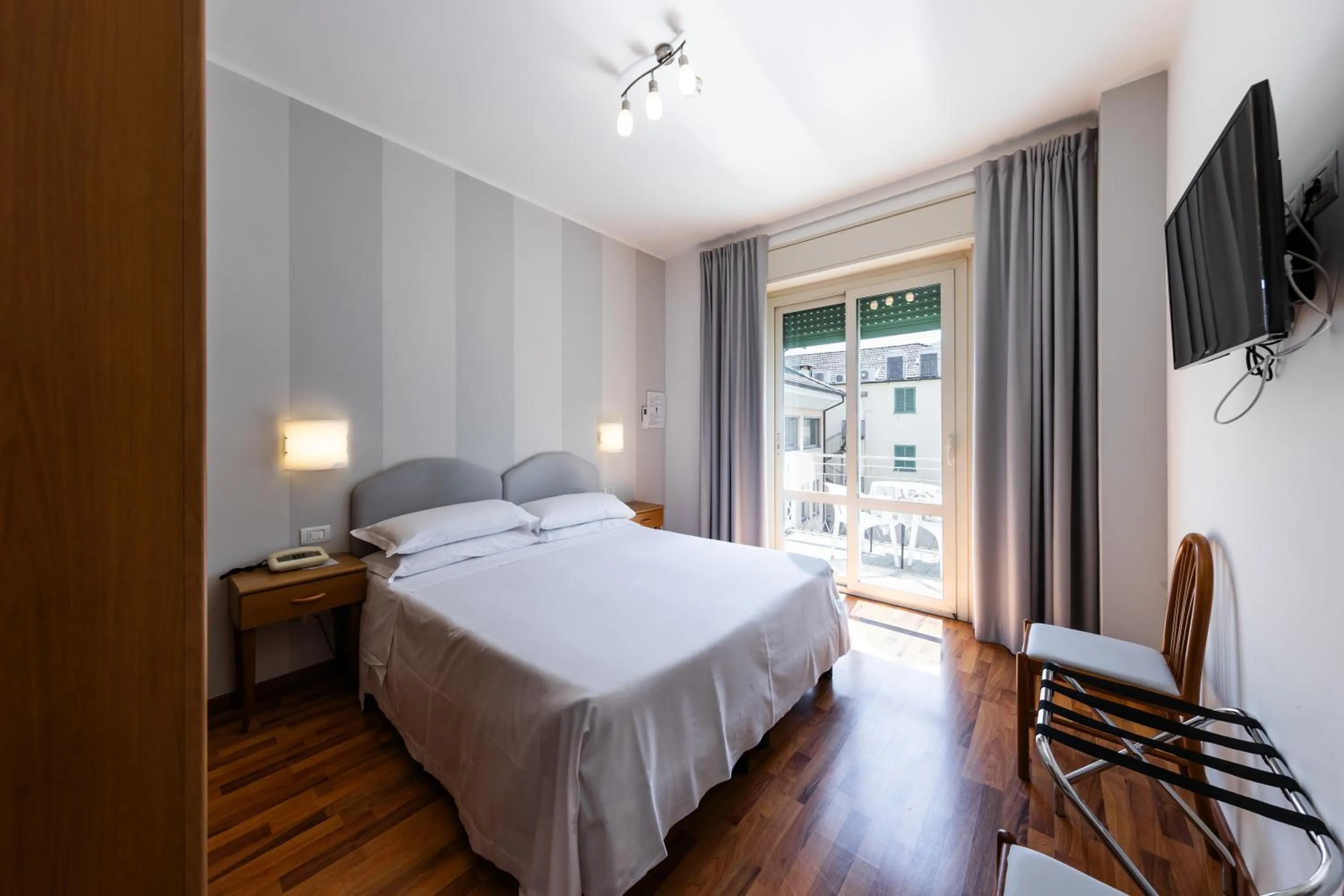 Photo of the whole room, Bed in Hotel Beau Rivage