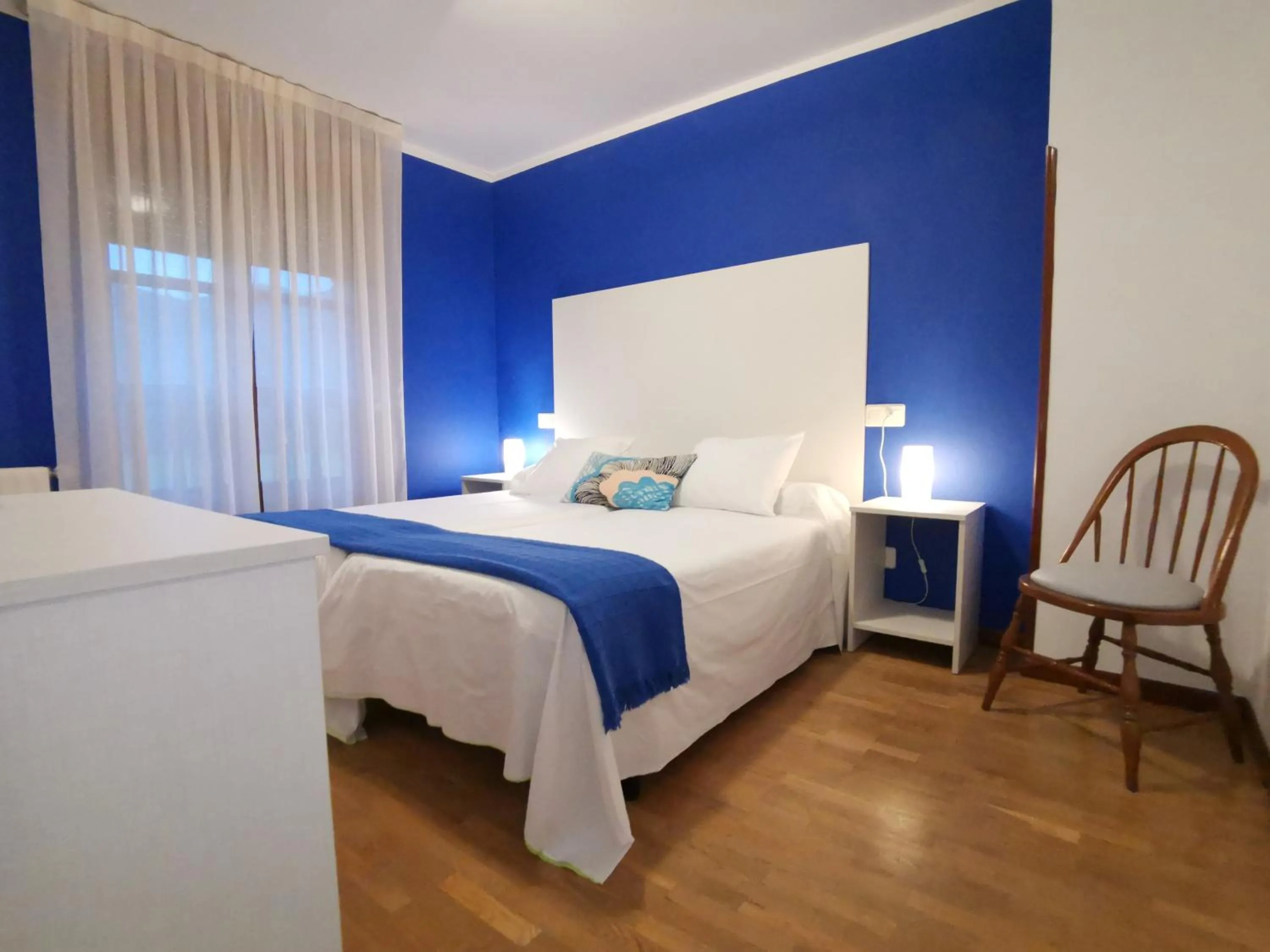 Bedroom, Bed in Hotel El Trasgu