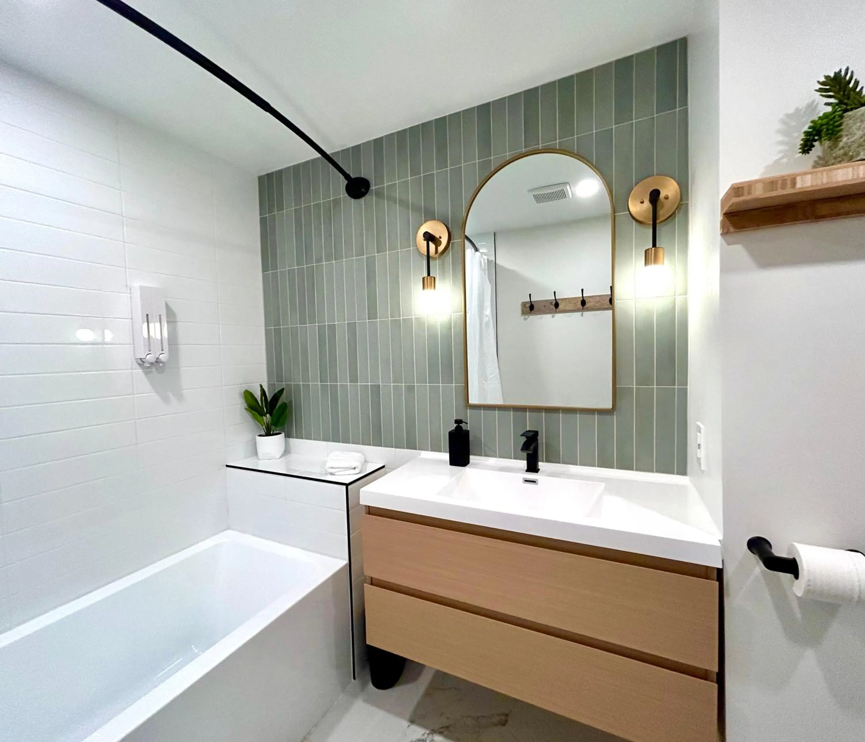 Bathroom in MTLVacationRentals - The City Chalet