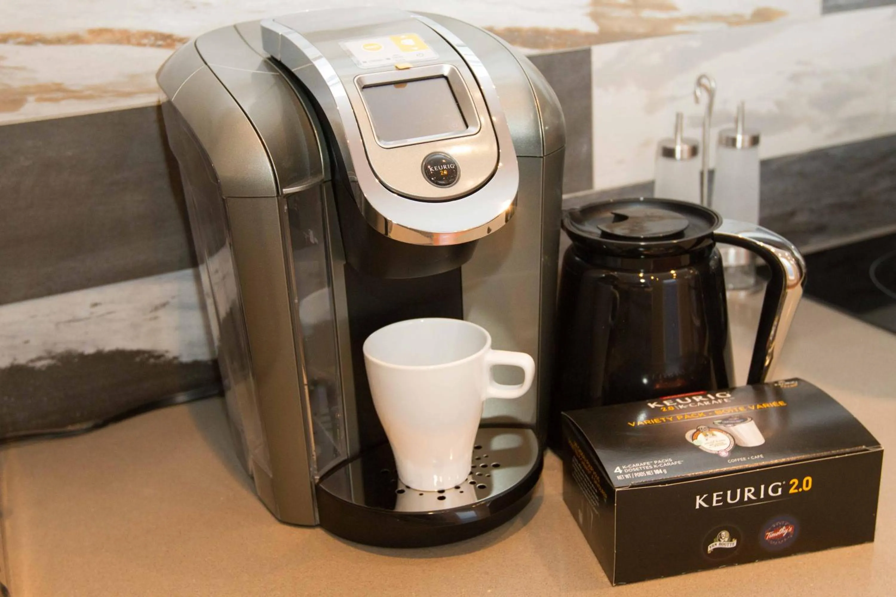 Coffee/tea facilities in MTLVacationRentals - The City Chalet