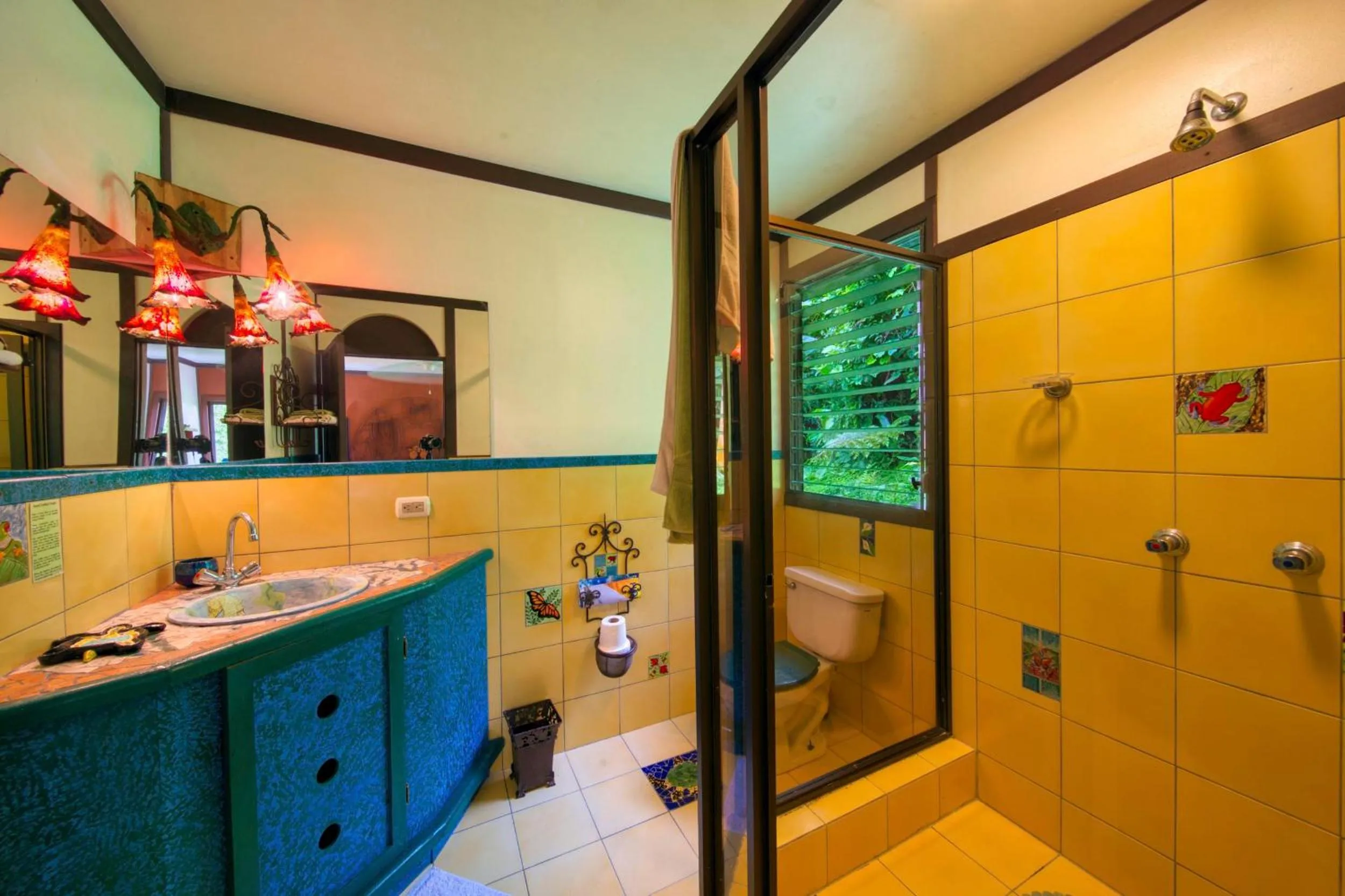 Shower in Lucky Bug Bed And Breakfast