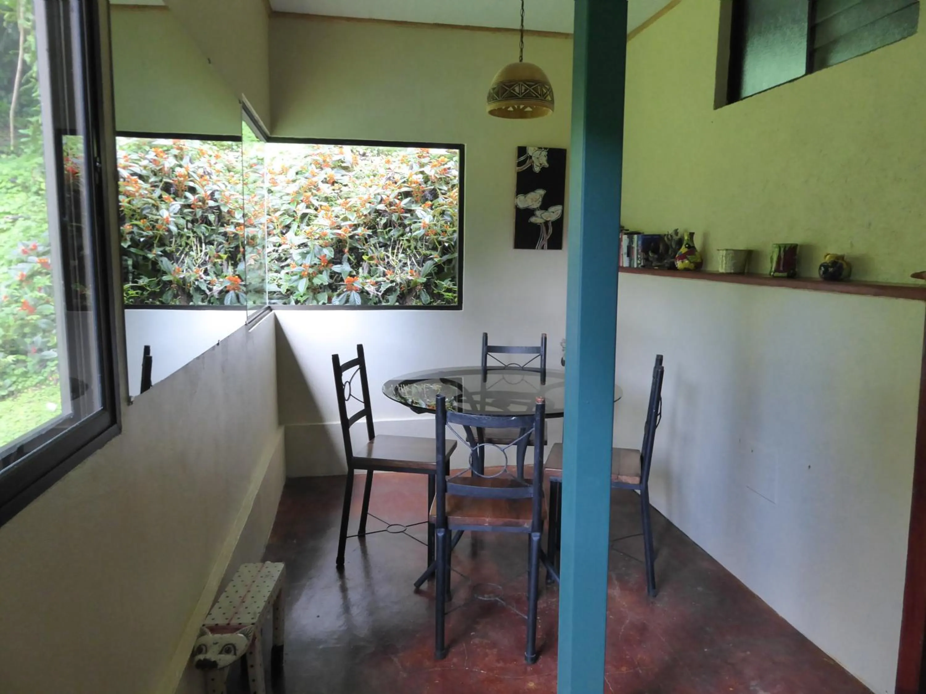 Dining area in Lucky Bug Bed And Breakfast