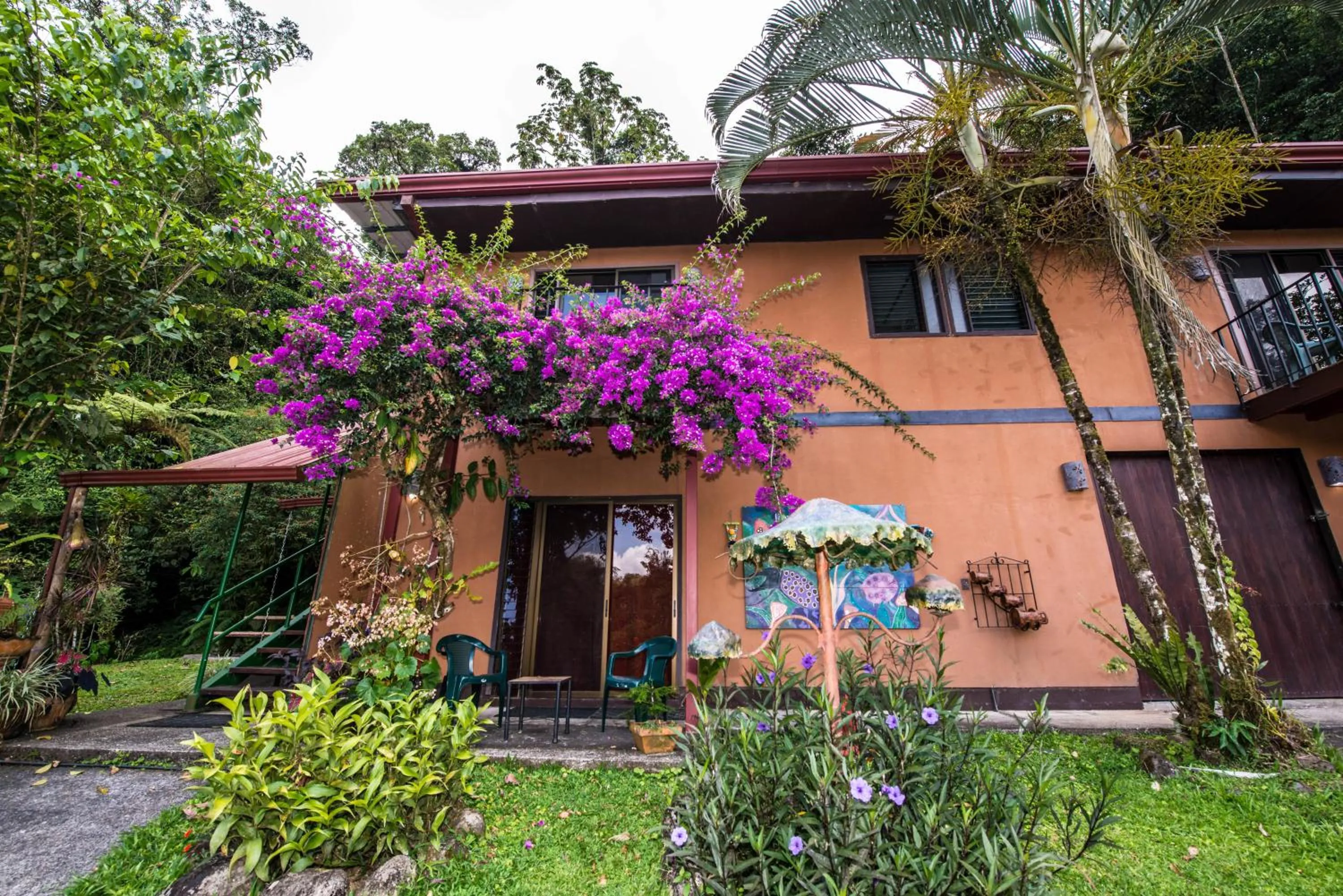 Facade/entrance in Lucky Bug Bed And Breakfast