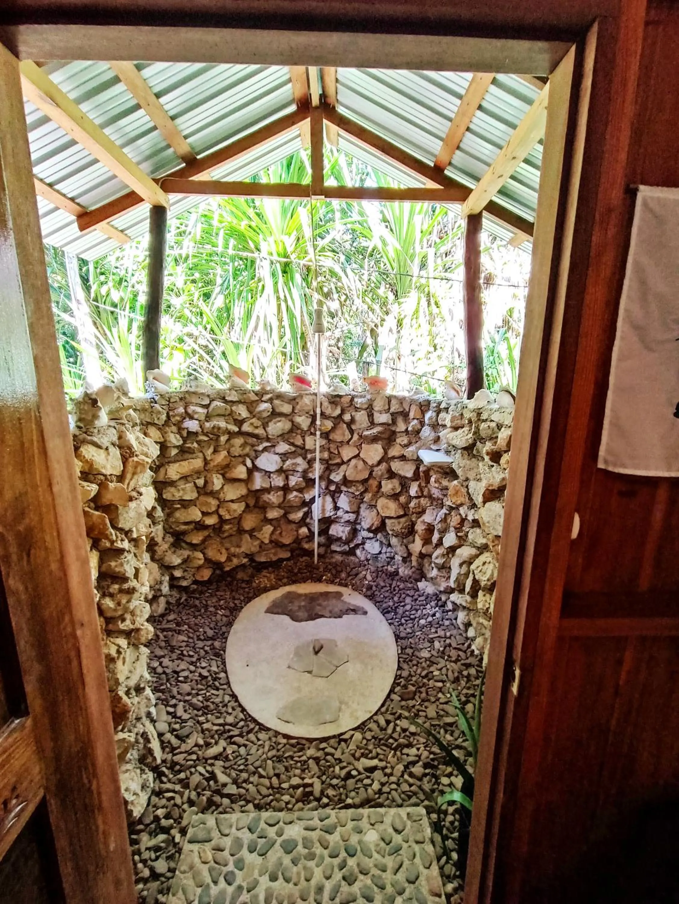Shower in Sun Creek Lodge