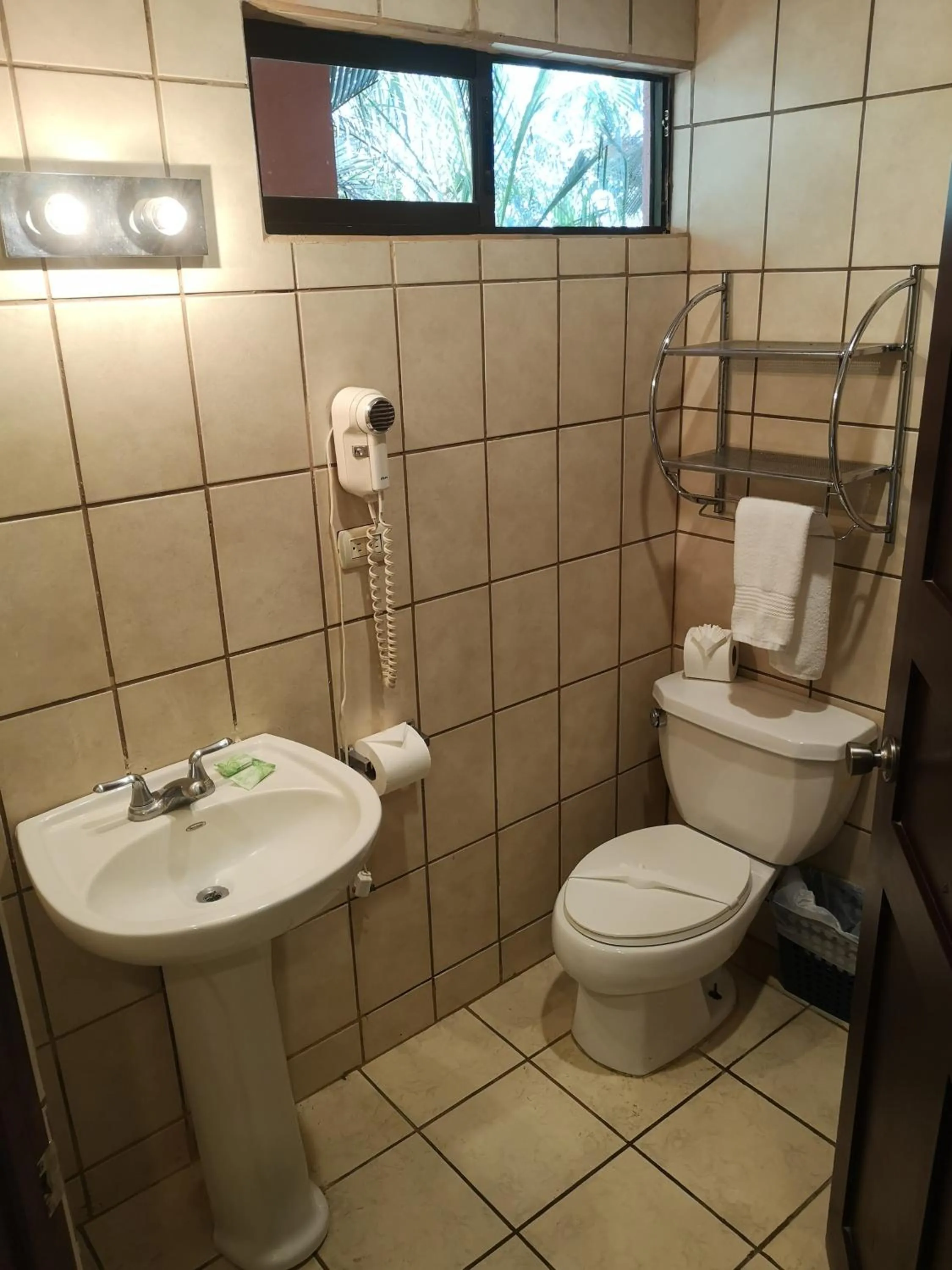 Bathroom in Hotel Nany