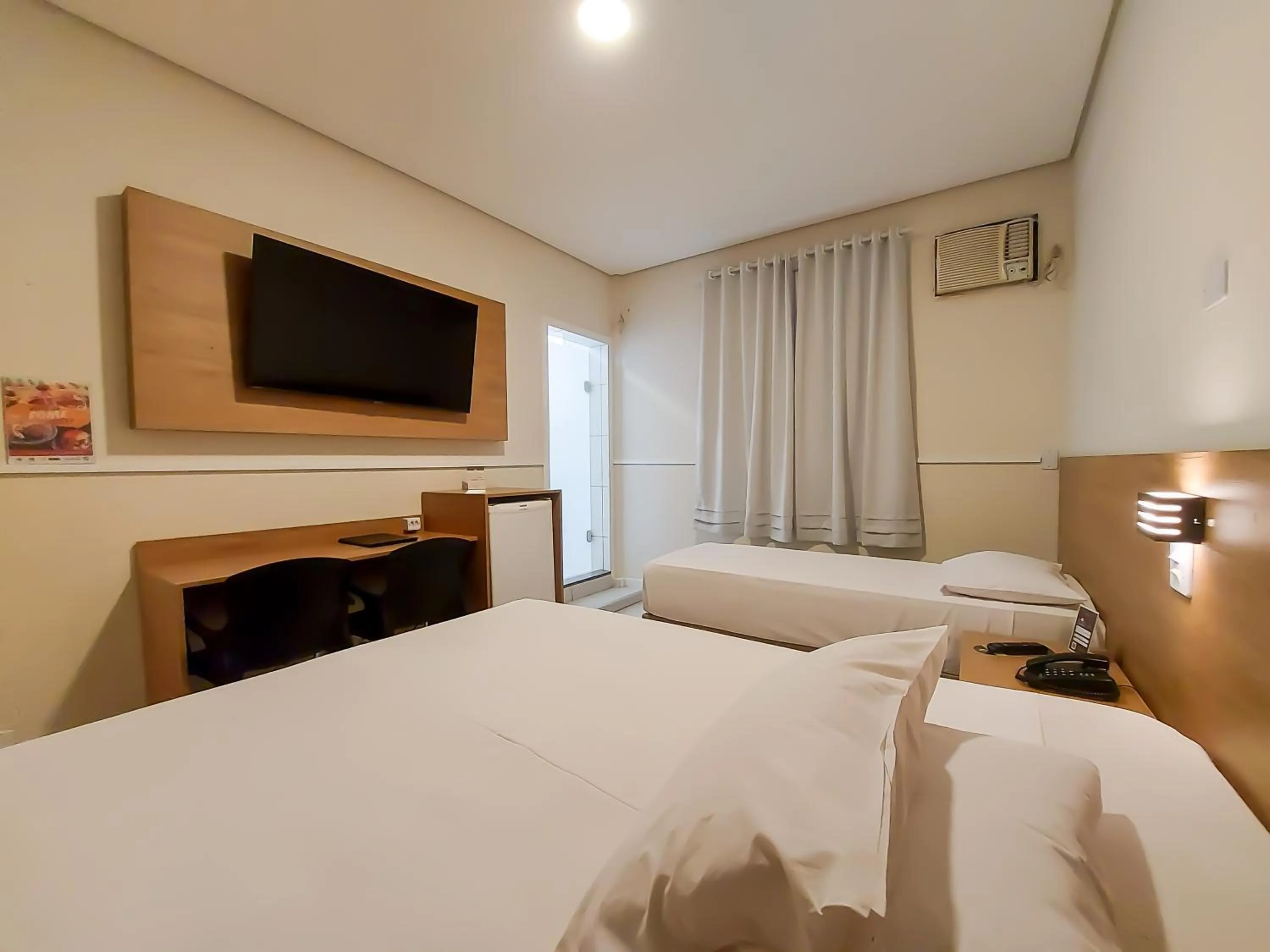 Bed in Hotel Itamarati Centro-República