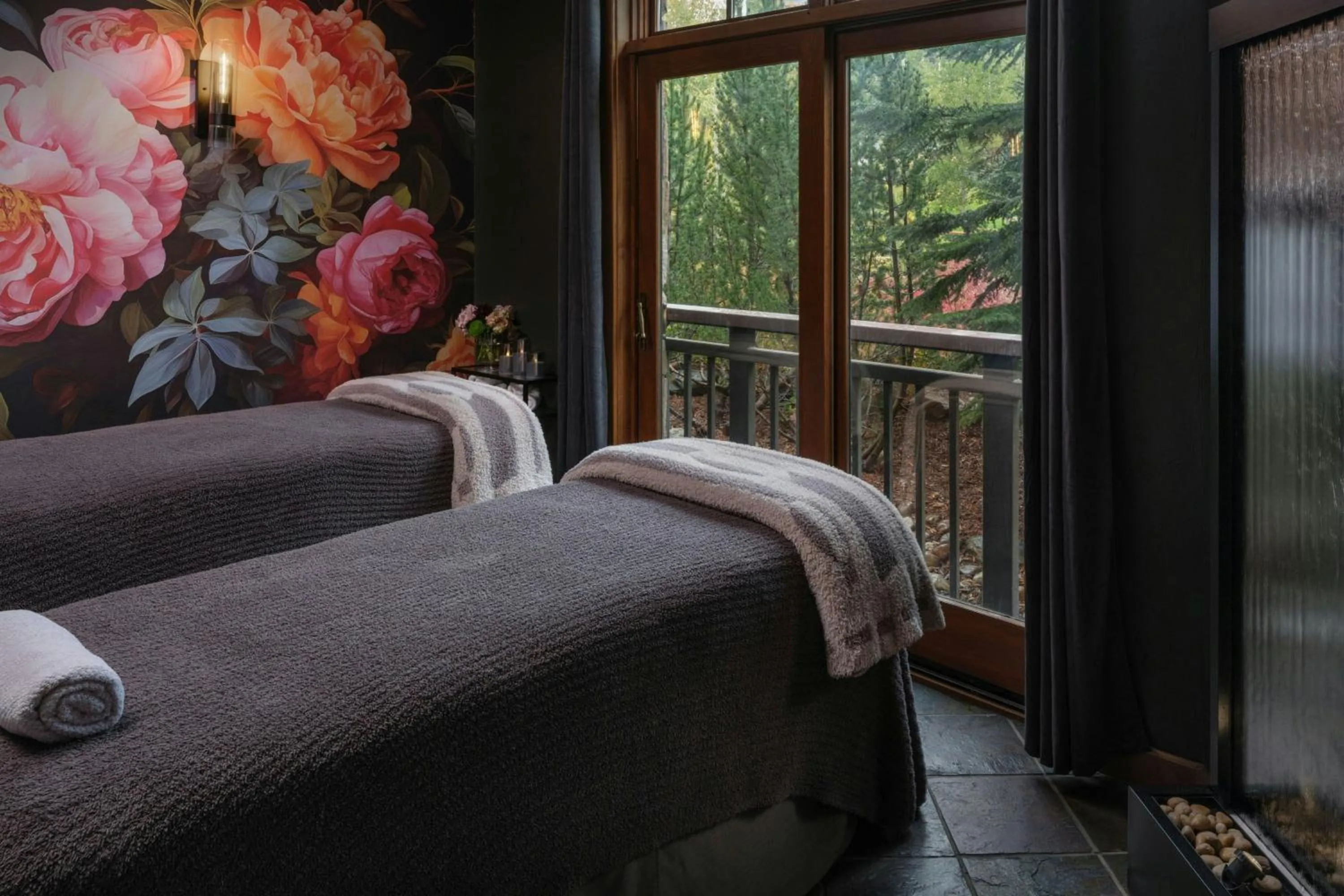 Spa and wellness centre/facilities, Bed in Sheraton Steamboat Resort Villas