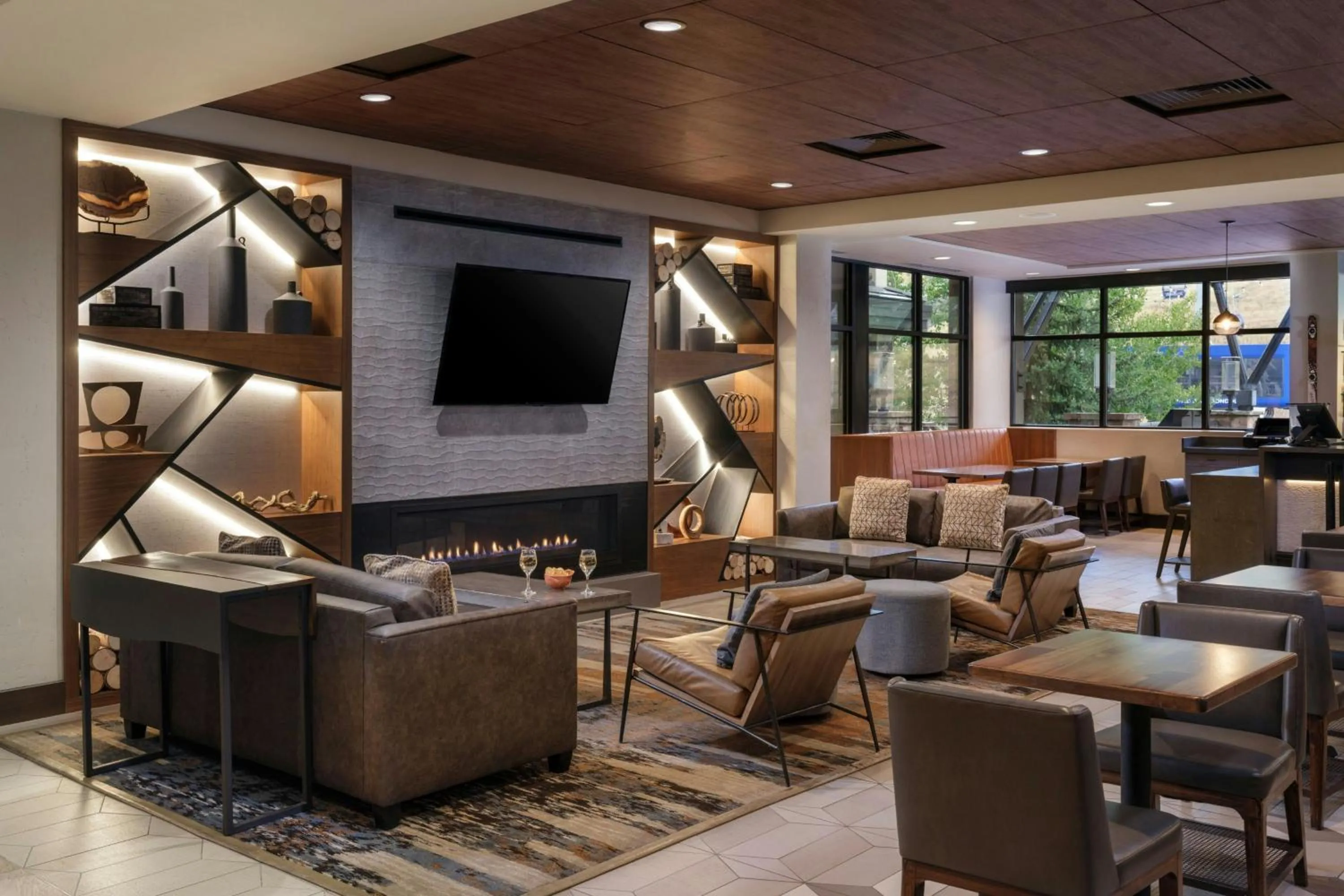 Lounge or bar in Sheraton Steamboat Resort Villas