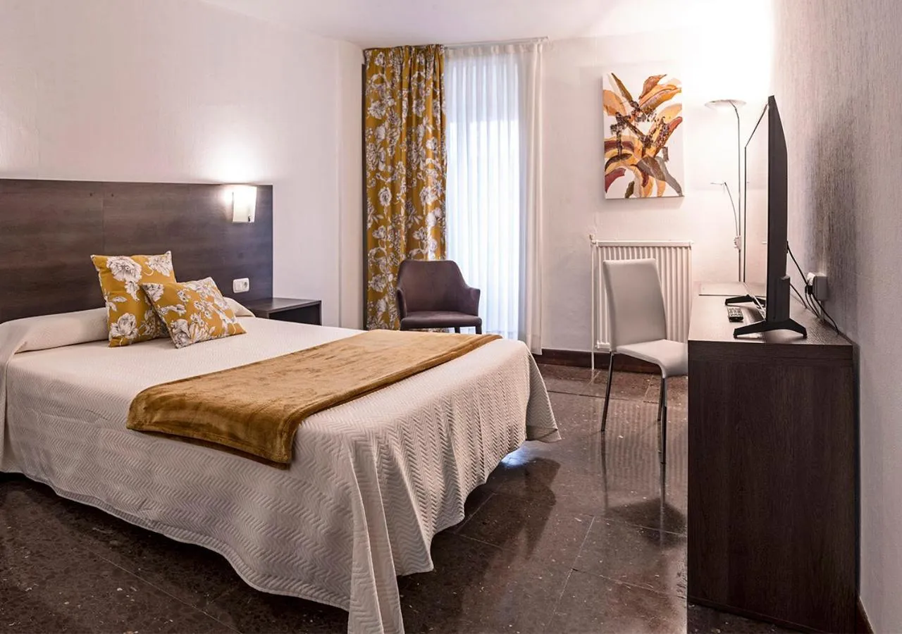 Bed in Hotel Txartel