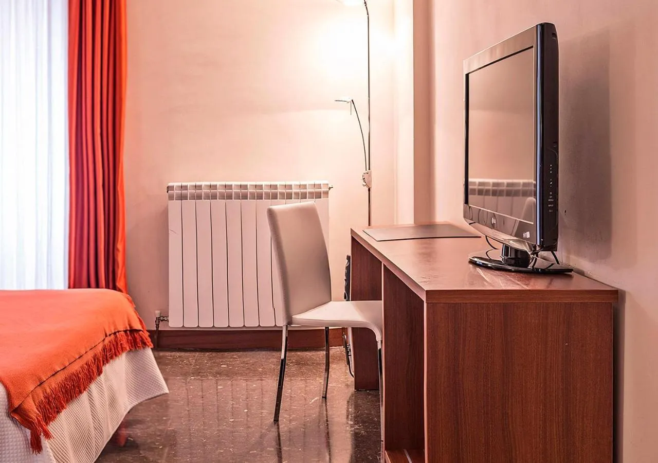 TV and multimedia, Bed in Hotel Txartel
