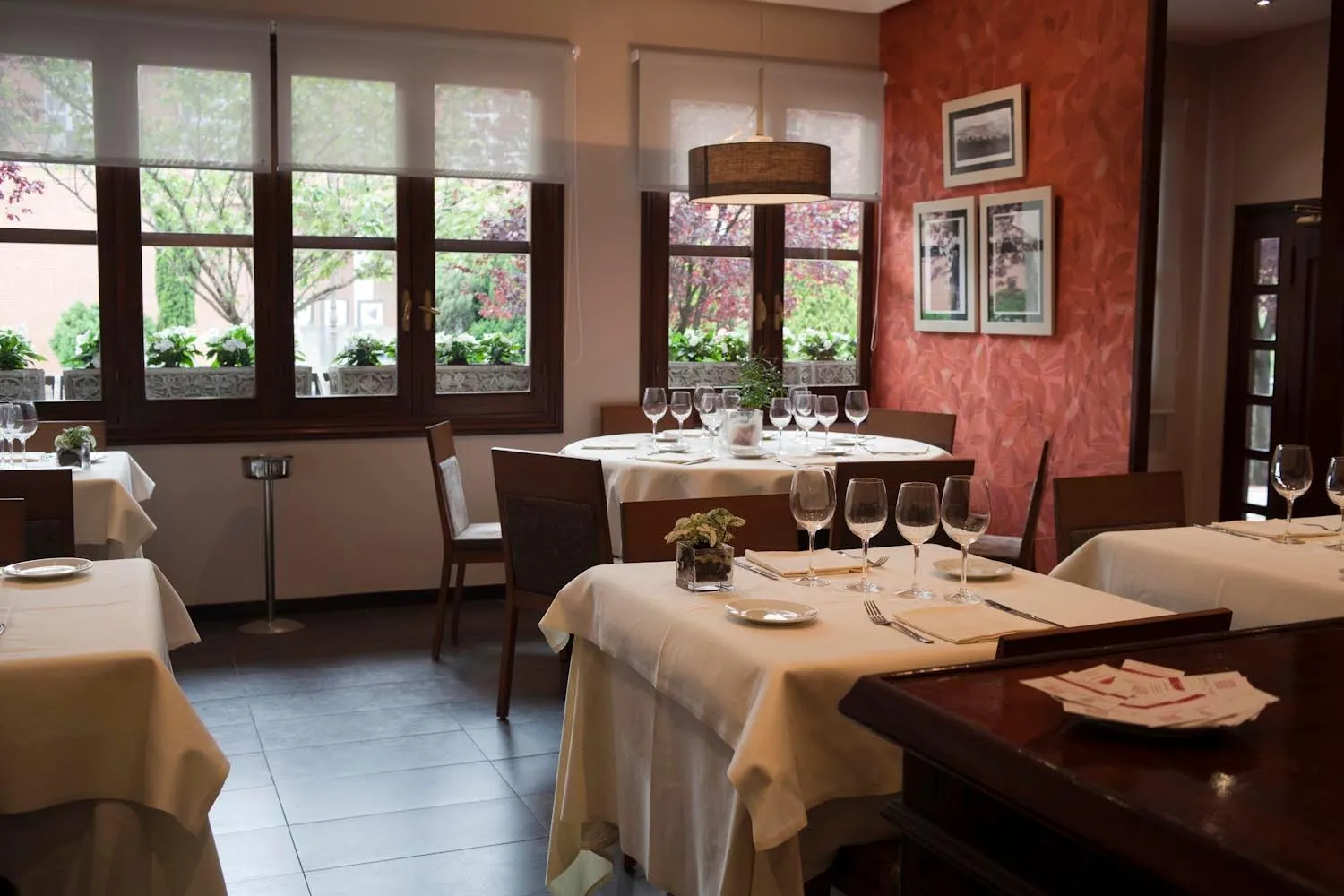 Restaurant/places to eat in Hotel Txartel