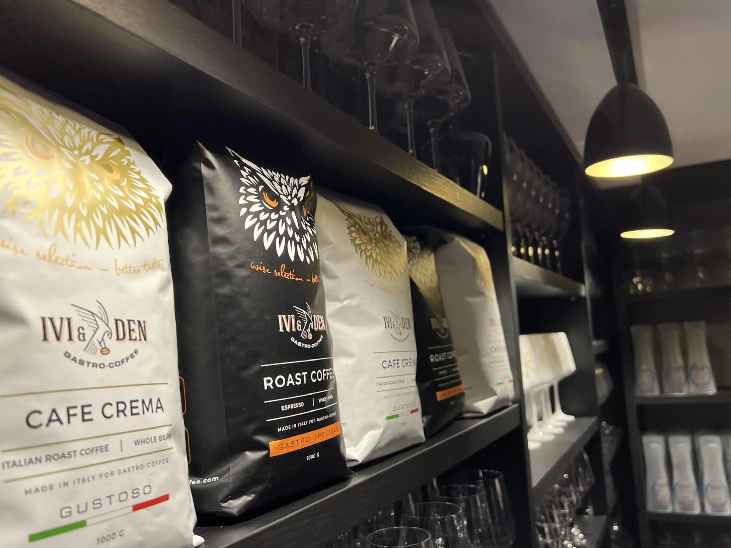 Dining area in Hotel Falken