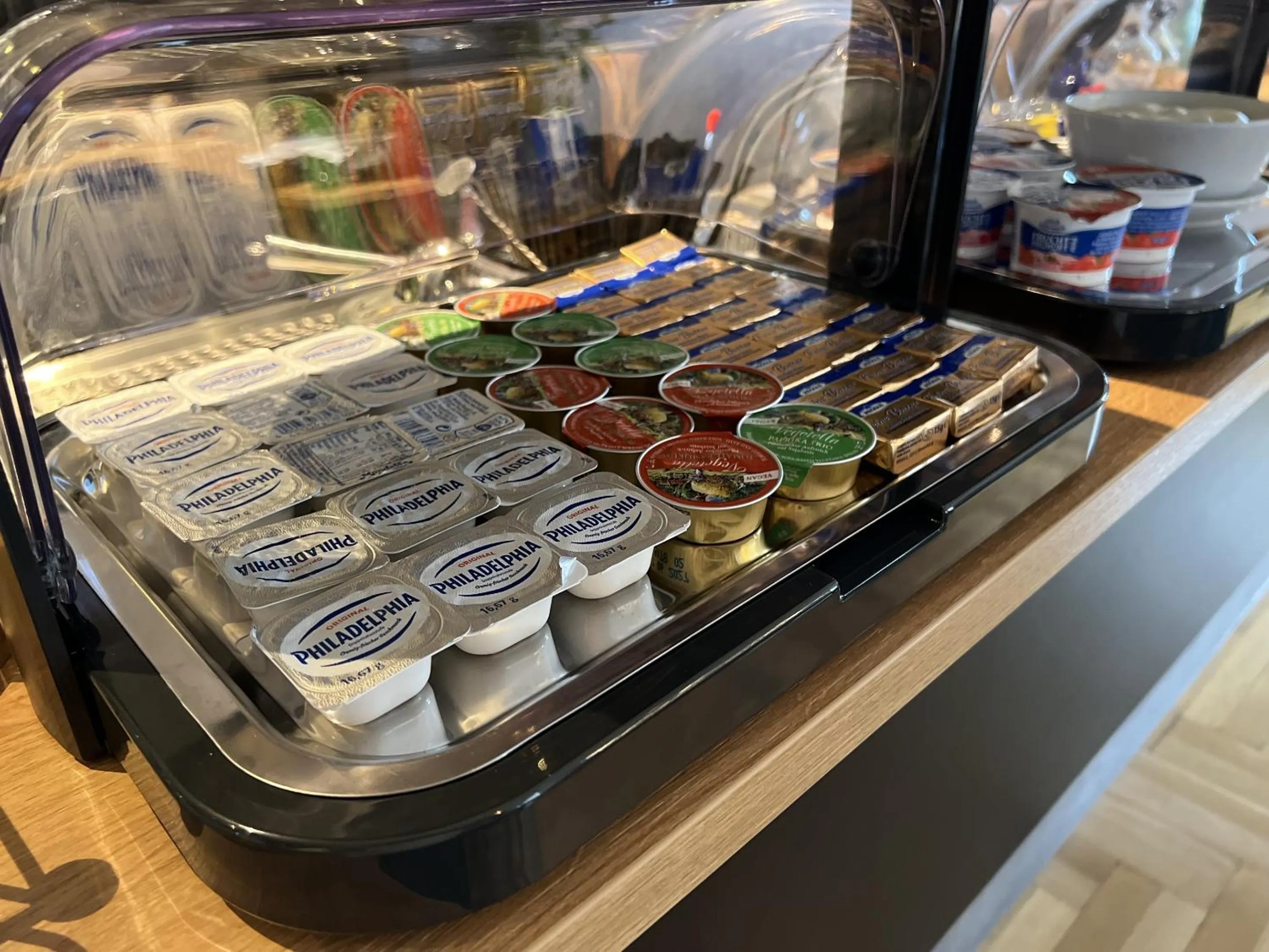 Breakfast in Hotel Falken