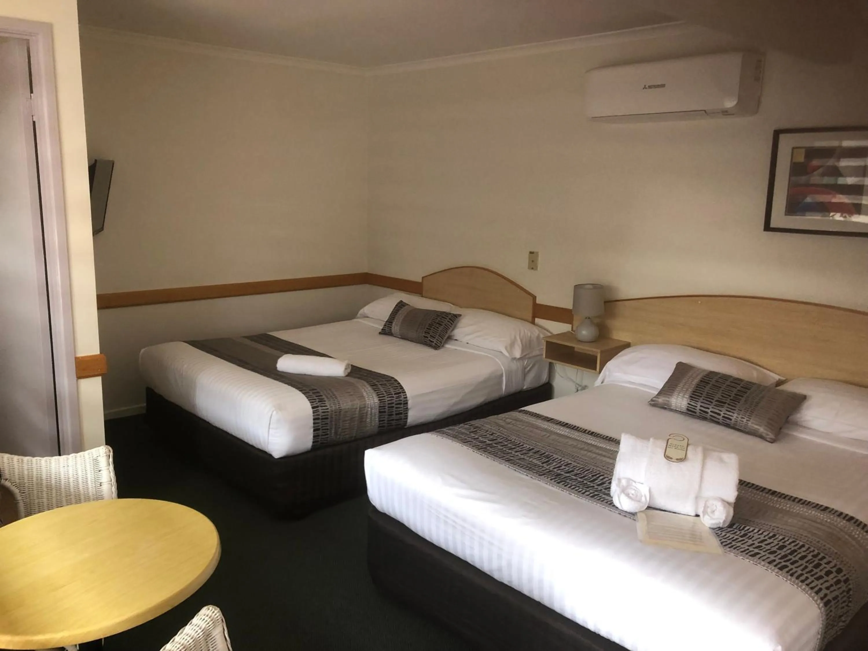 Photo of the whole room in Warwick Vines Motel