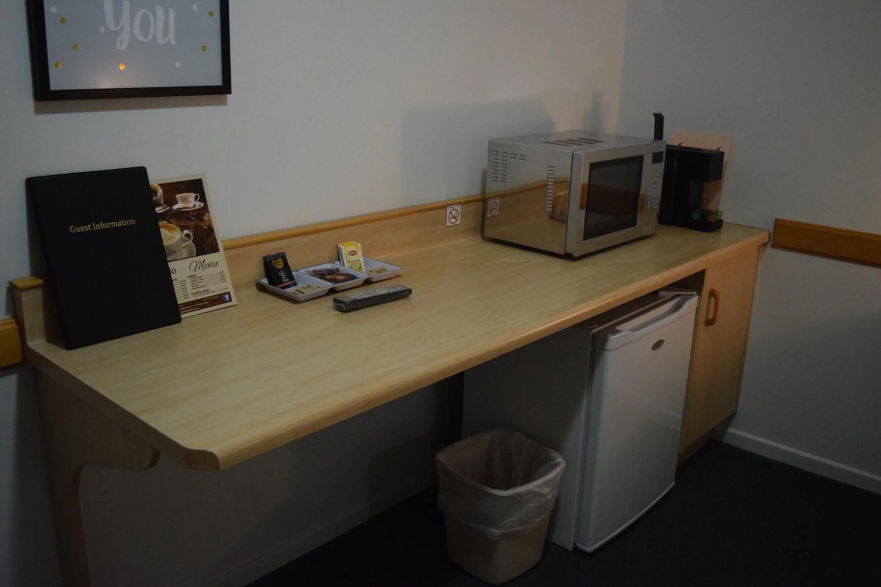 Coffee/tea facilities in Warwick Vines Motel