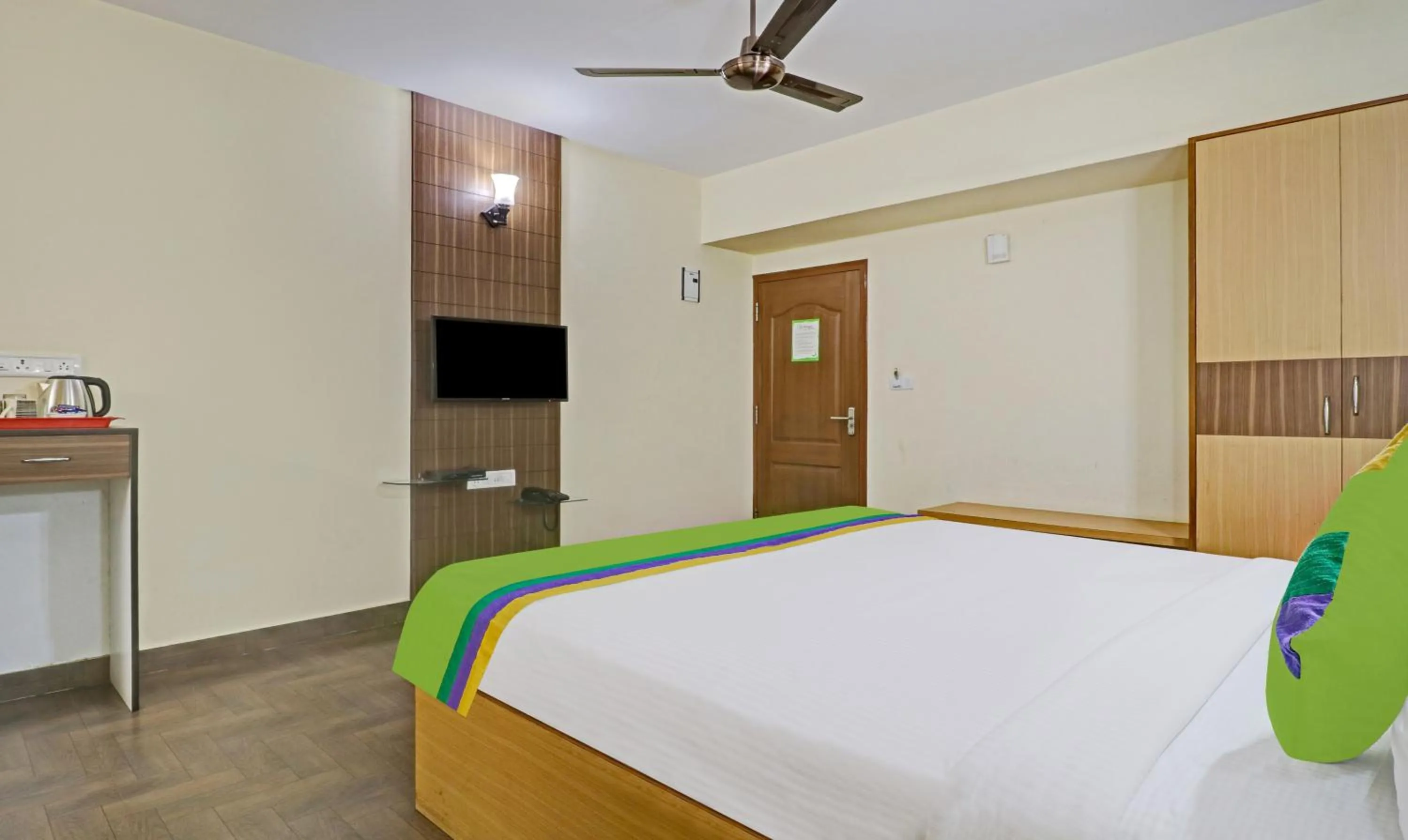 TV and multimedia, Bed in Treebo Akshaya Mayflower Vijaya Bank Layout