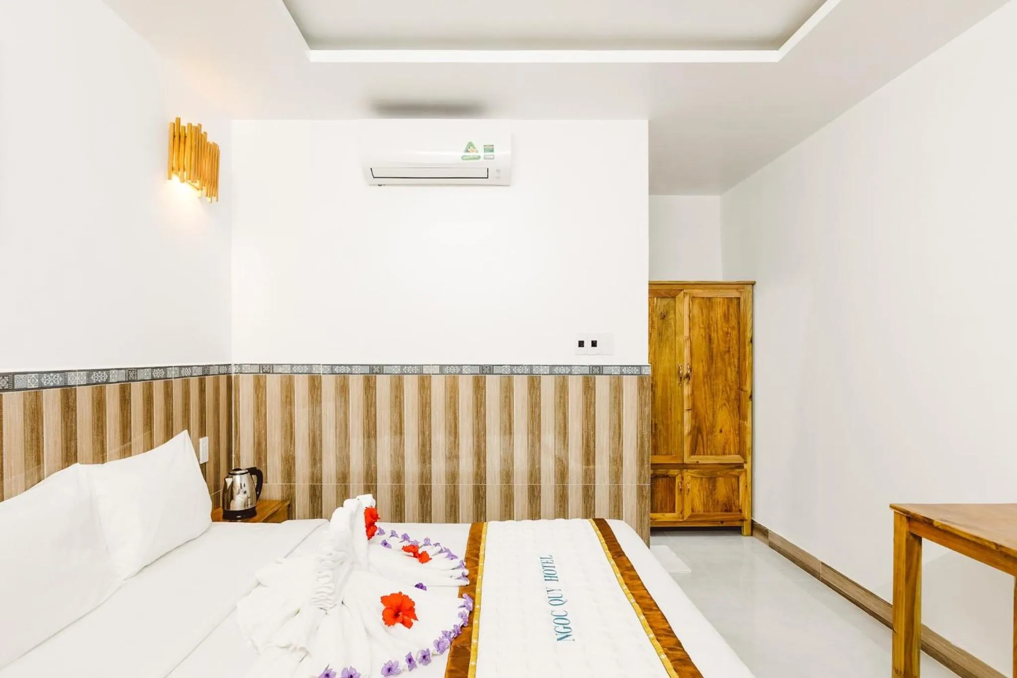 Patio, Bed in Ngoc Qui Bungalow