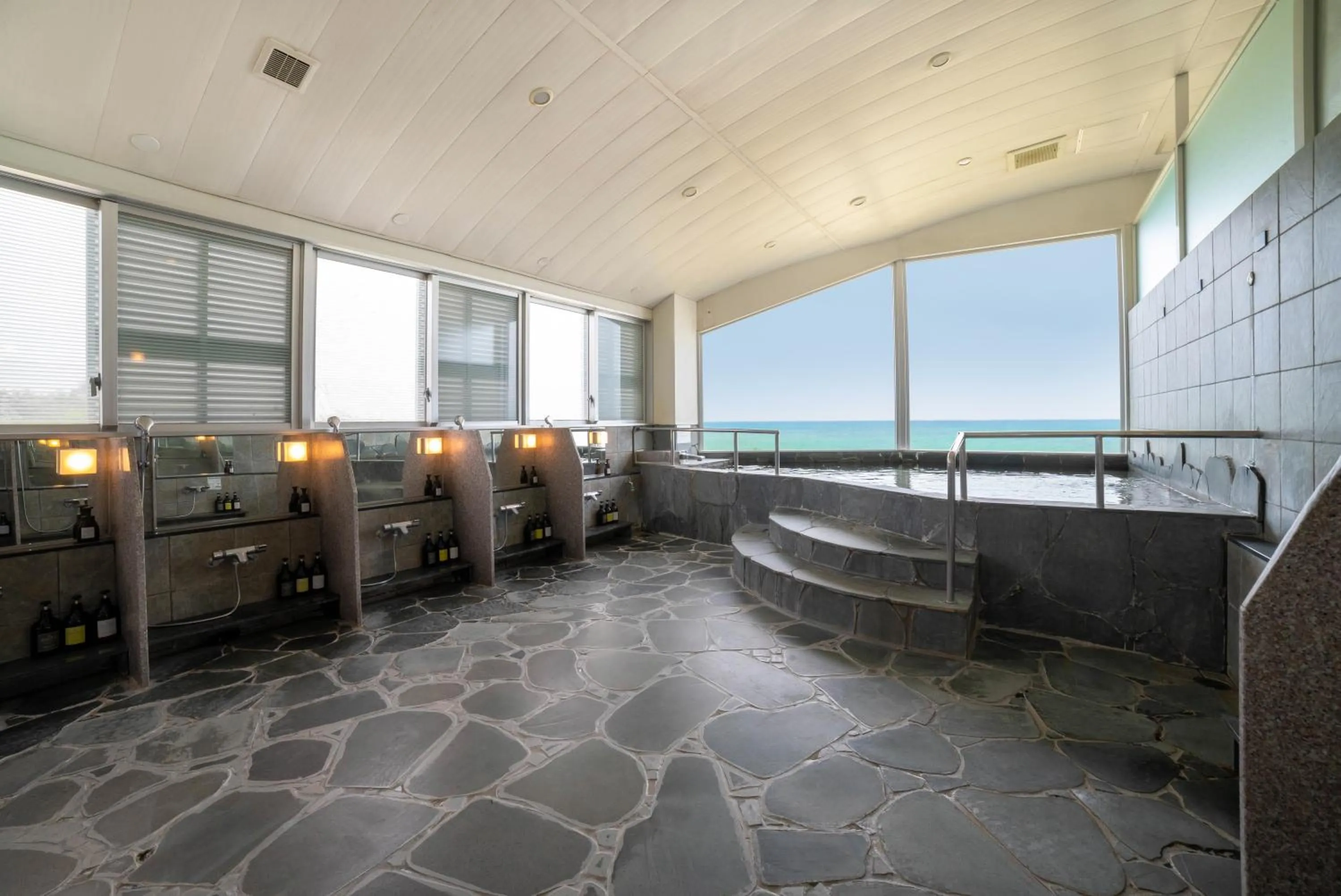 Public Bath in EN RESORT Kumejima EEF Beach Hotel