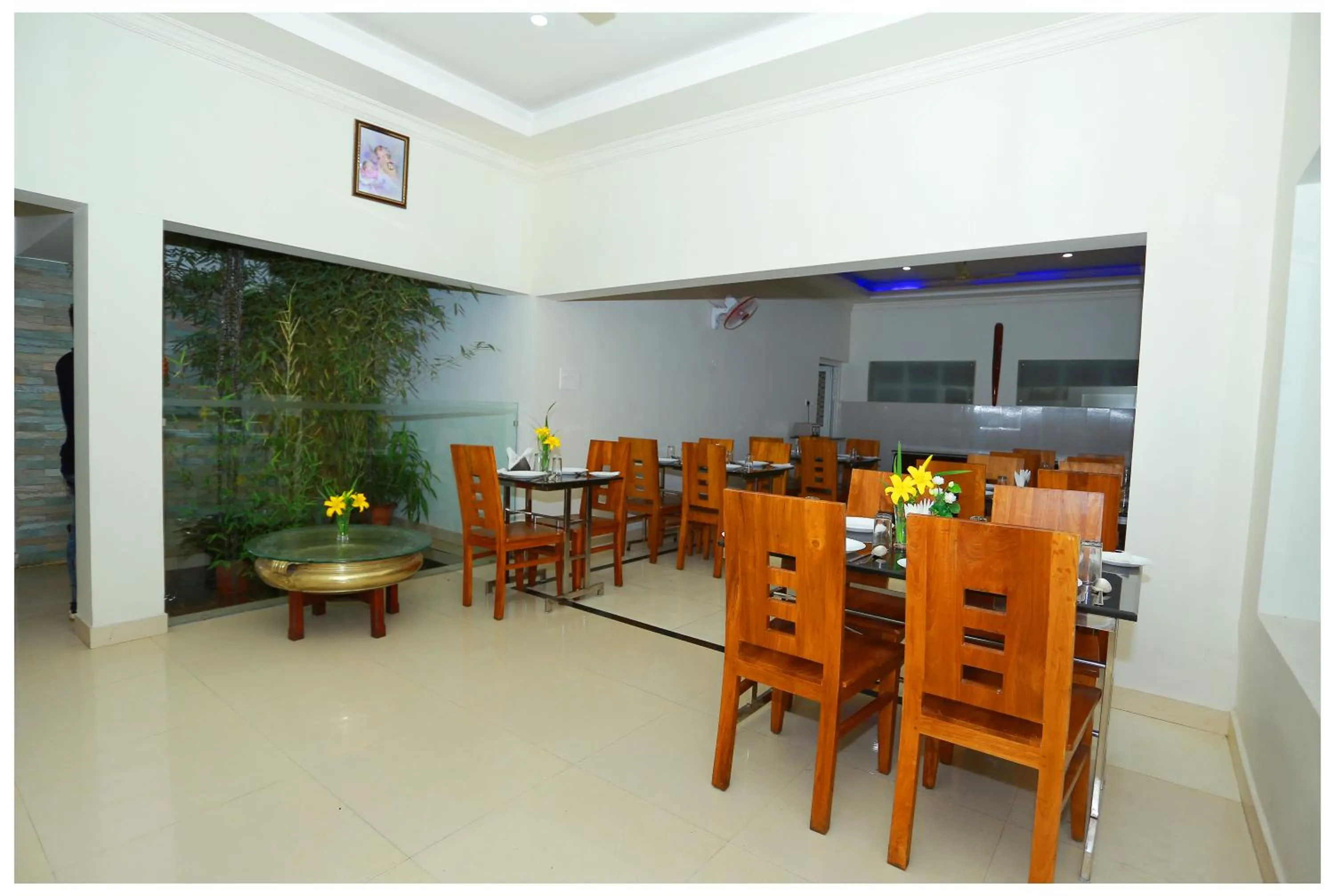 Restaurant/places to eat in Holiday Vagamon