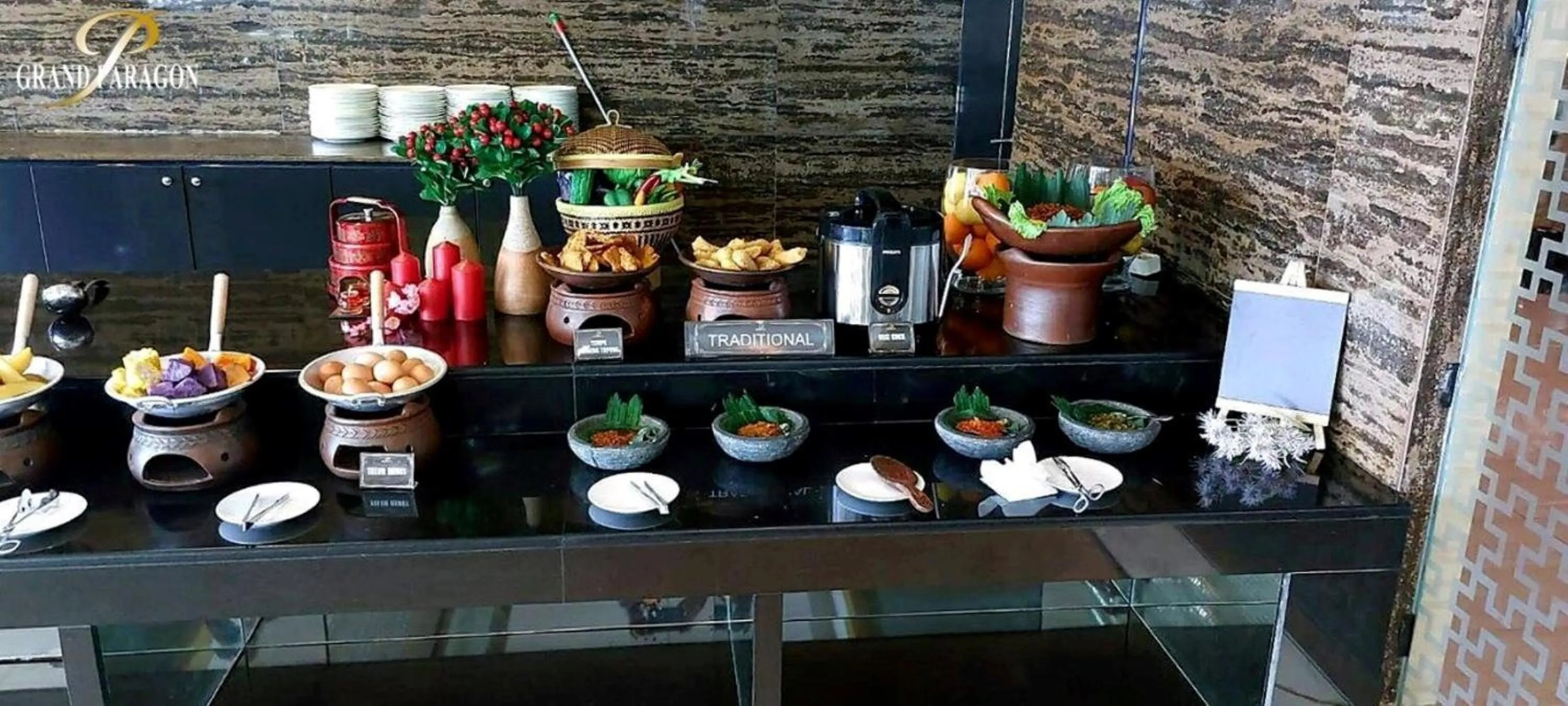 Breakfast in Grand Paragon Hotel