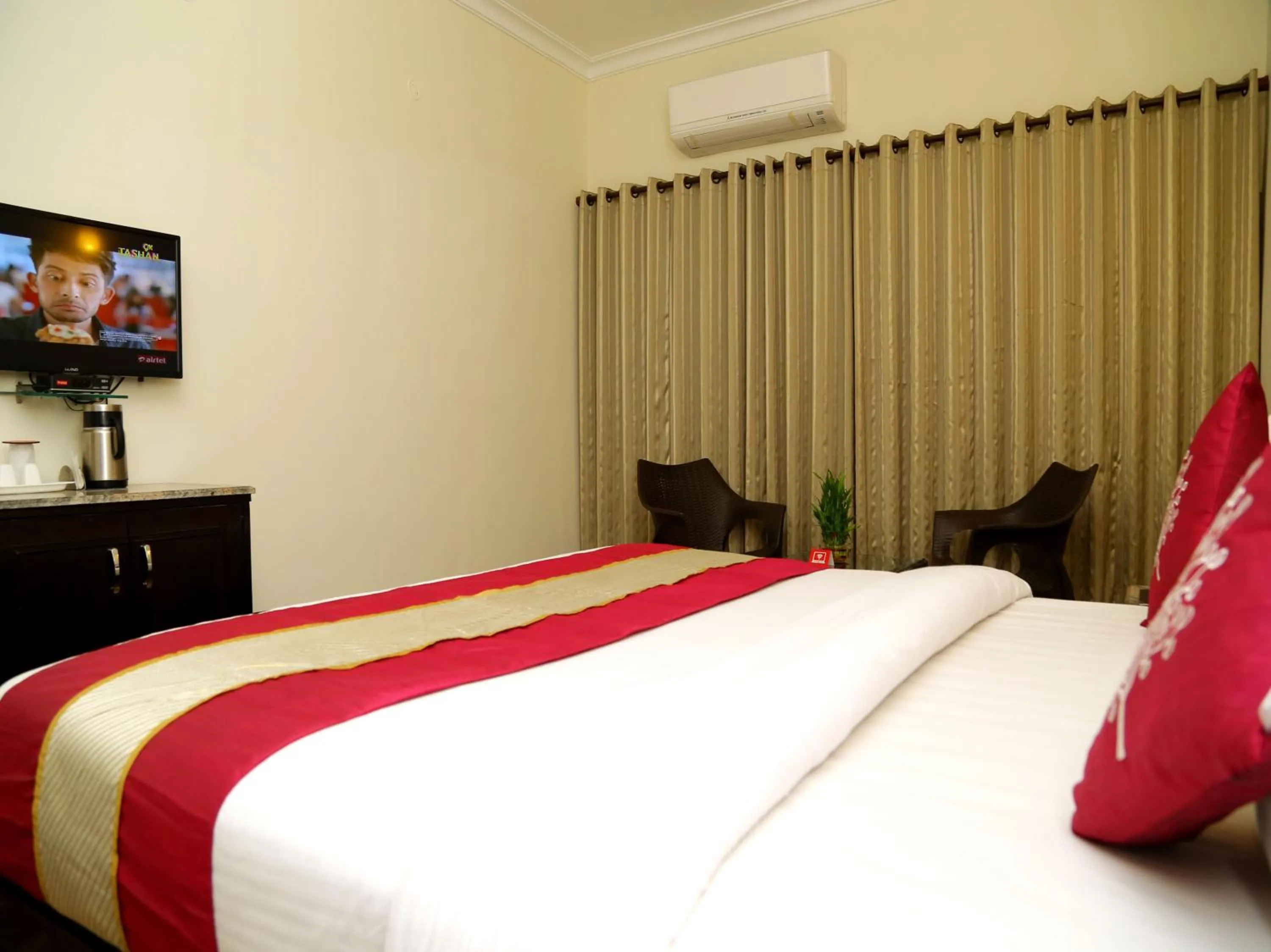 Bedroom, Bed in Akashdeep 22