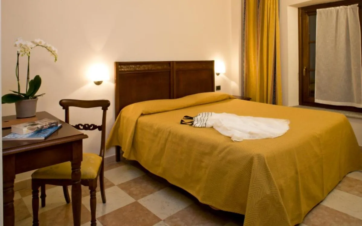 Bed in Albergo dell'Agenzia