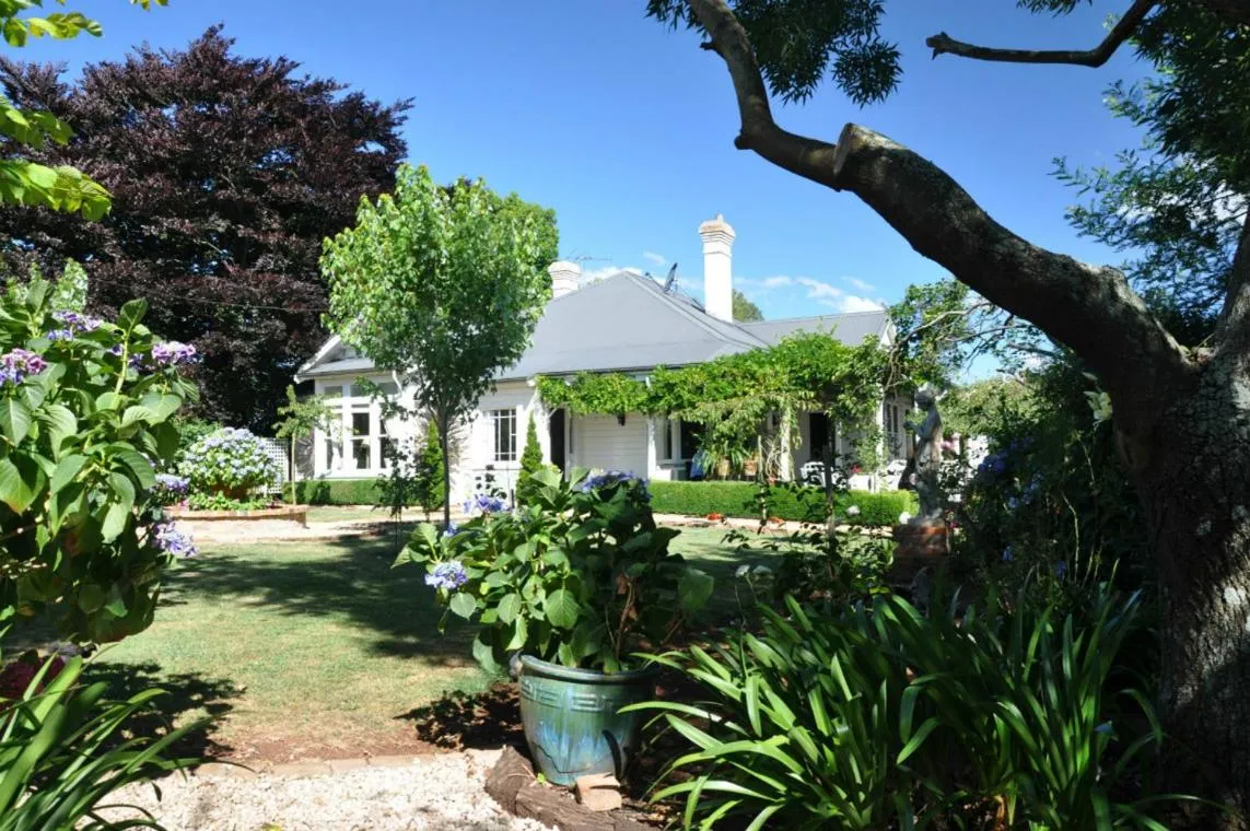 Facade/entrance in Willowlodge