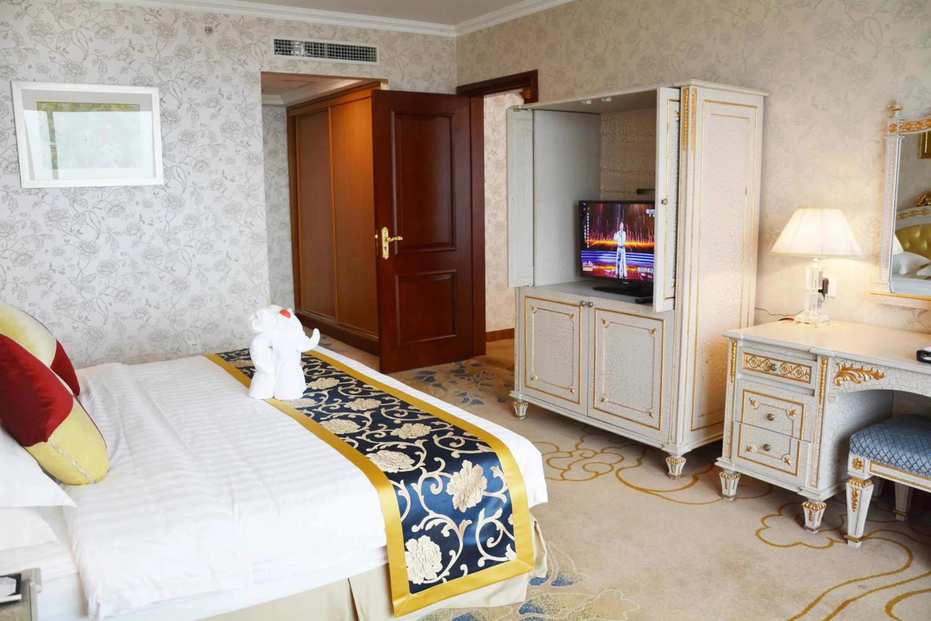 Bedroom in Beijing Asia Pacific Garden Hotel