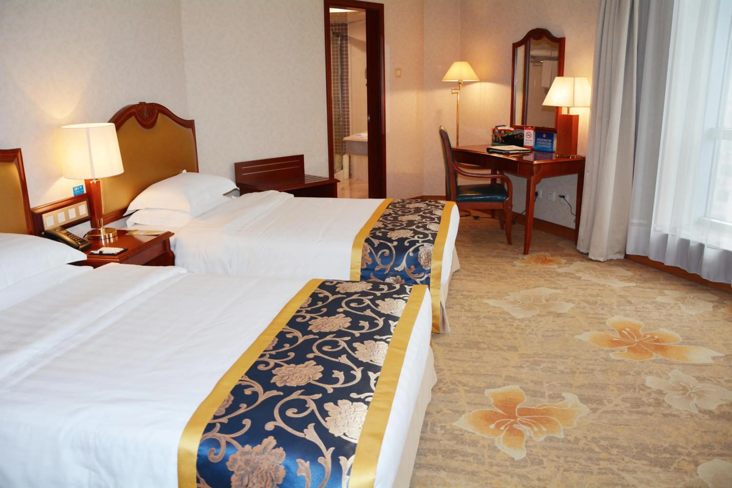 Bed in Beijing Asia Pacific Garden Hotel