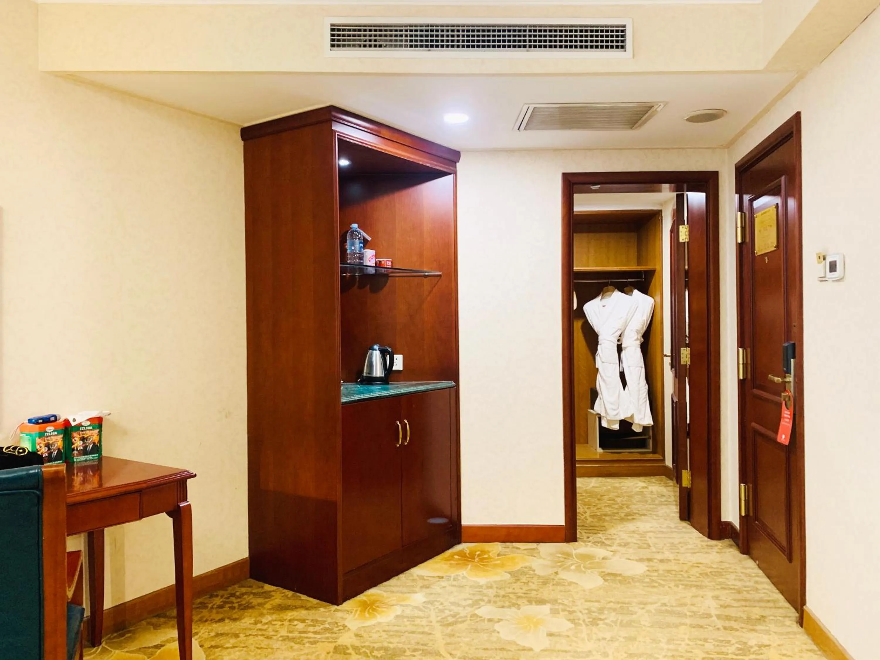 microwave in Beijing Asia Pacific Garden Hotel