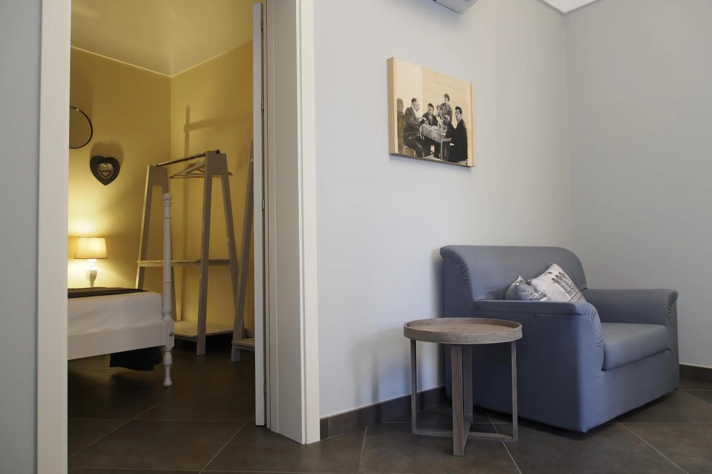 Decorative detail, Bed in Terrazzani Suite