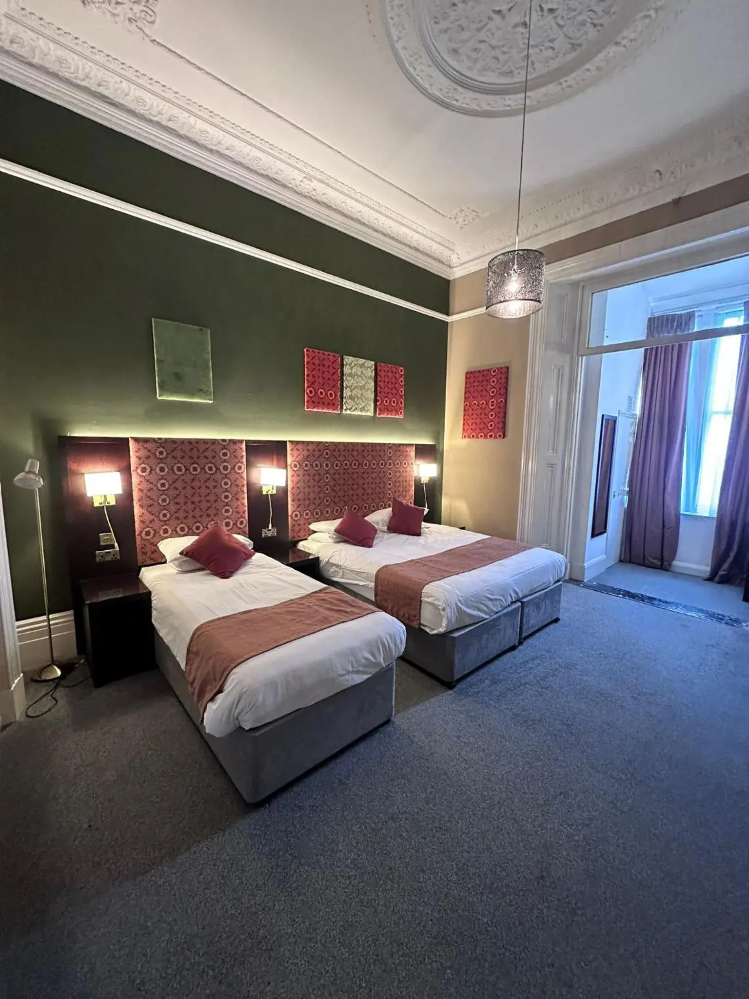 Deluxe Triple Room in Acacia Hotel Deluxe Triple Room in Acacia Hotel