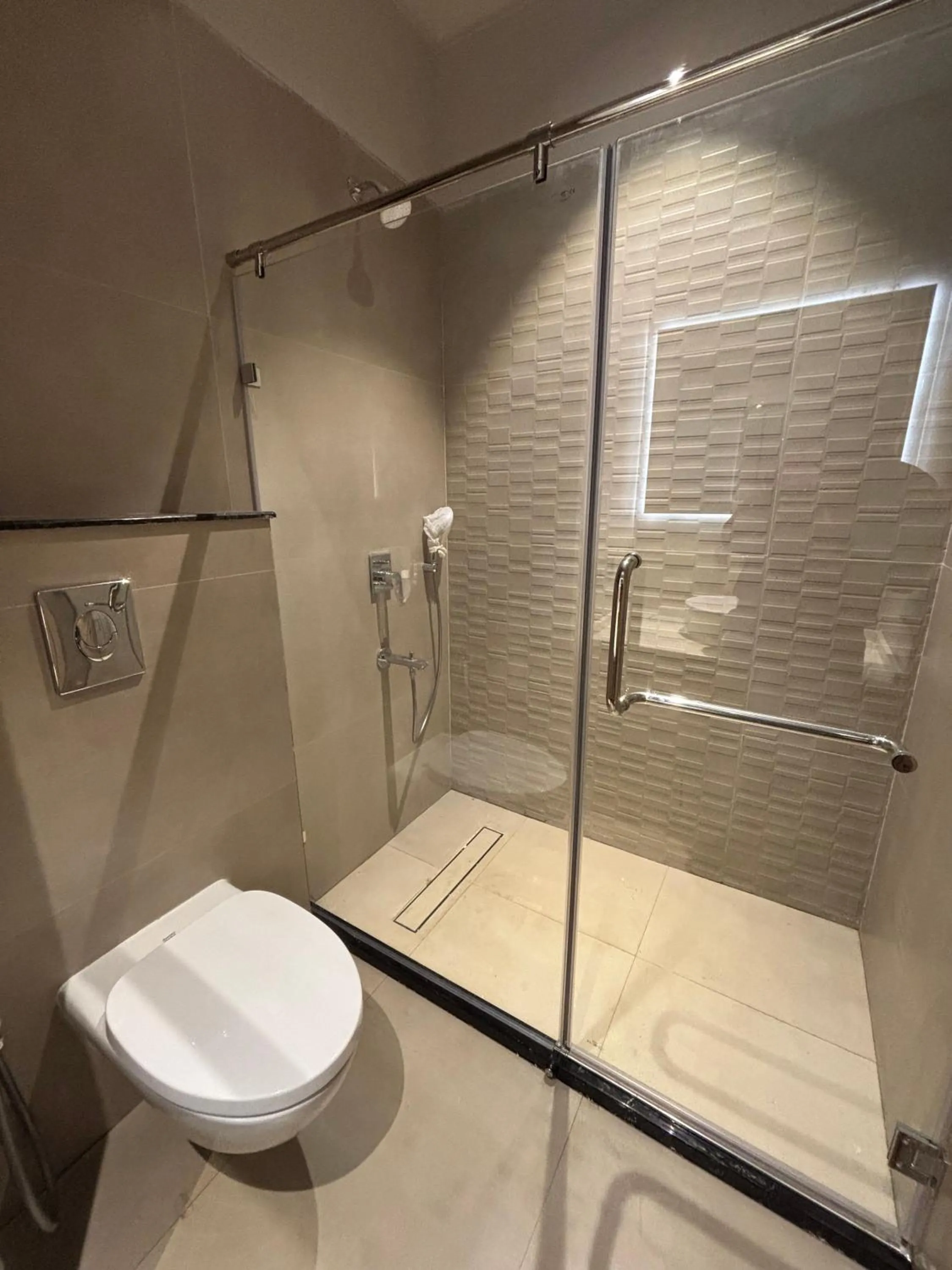 The Supreme Hotel and Banquet