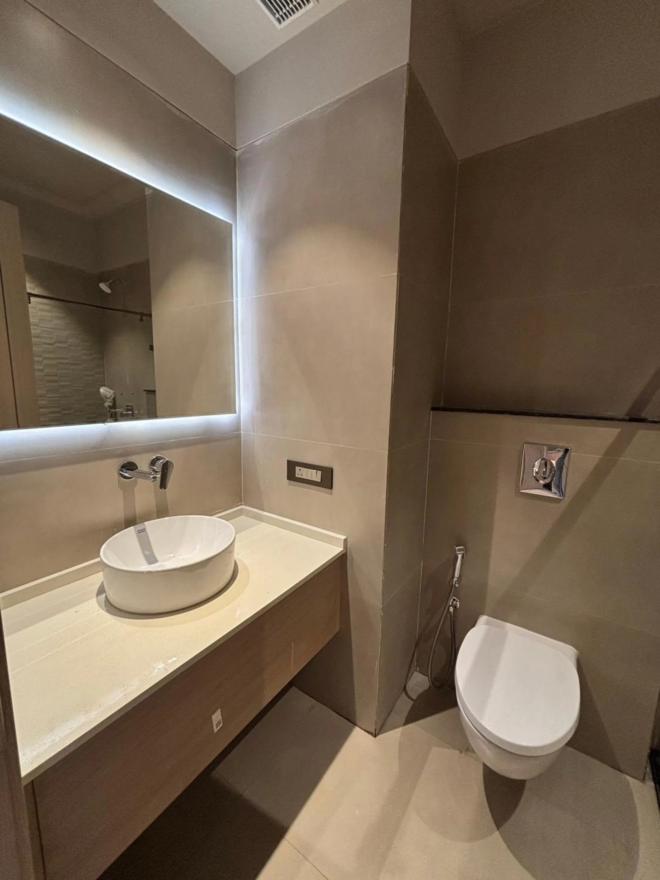 The Supreme Hotel and Banquet