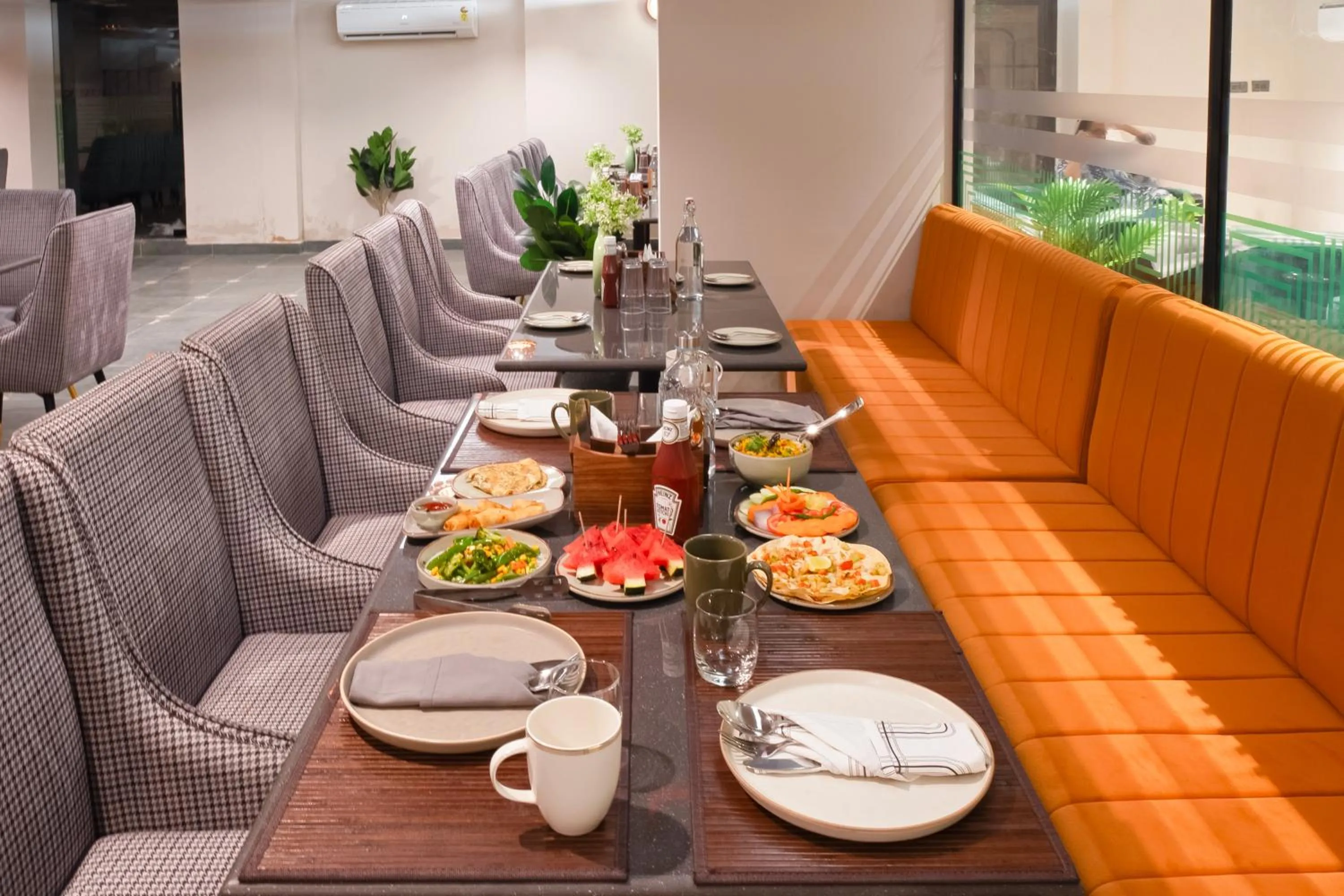 Restaurant/places to eat in Saltstayz Premier - Naraina, Central Delhi