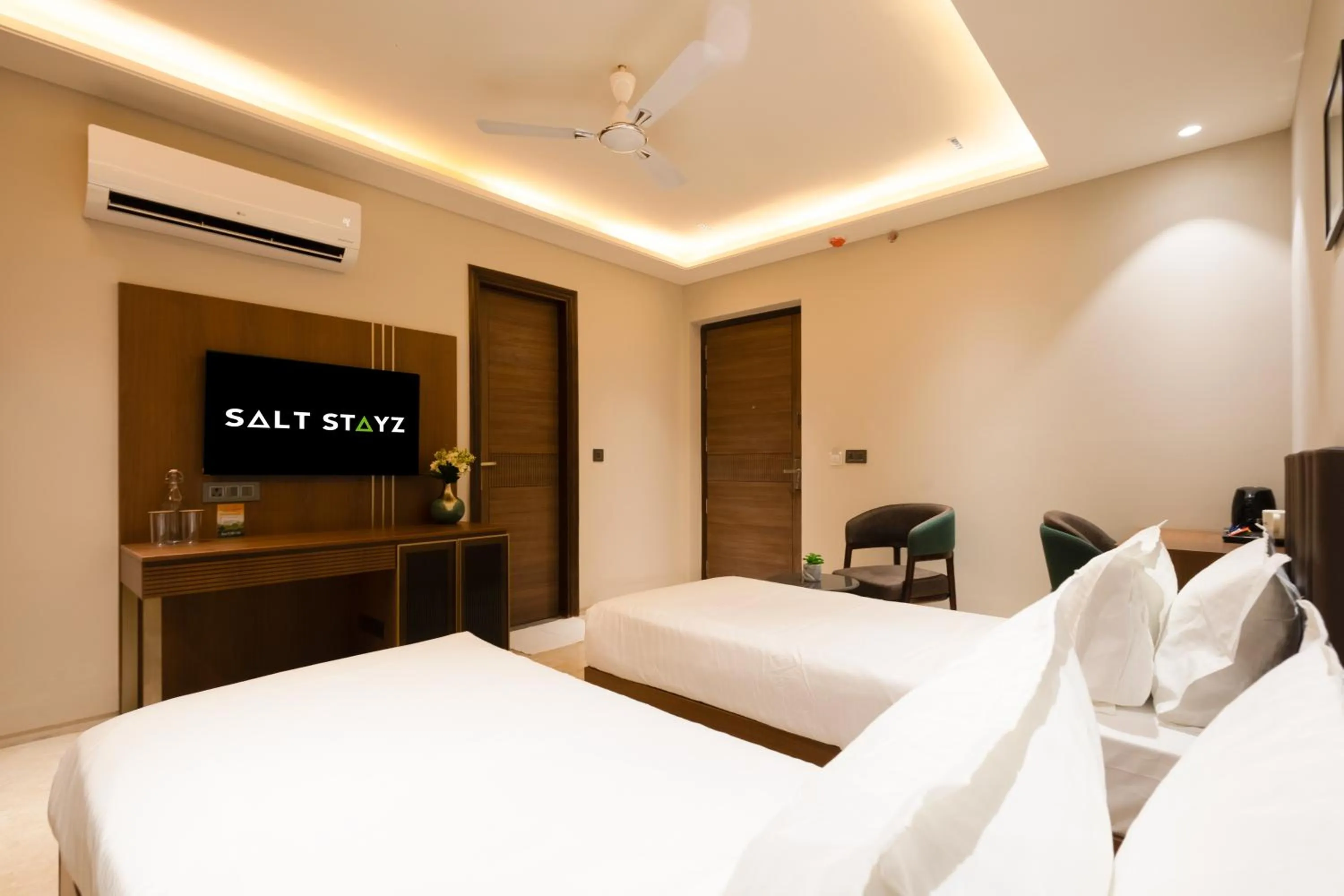 Bed in Saltstayz Premier - Naraina, Central Delhi