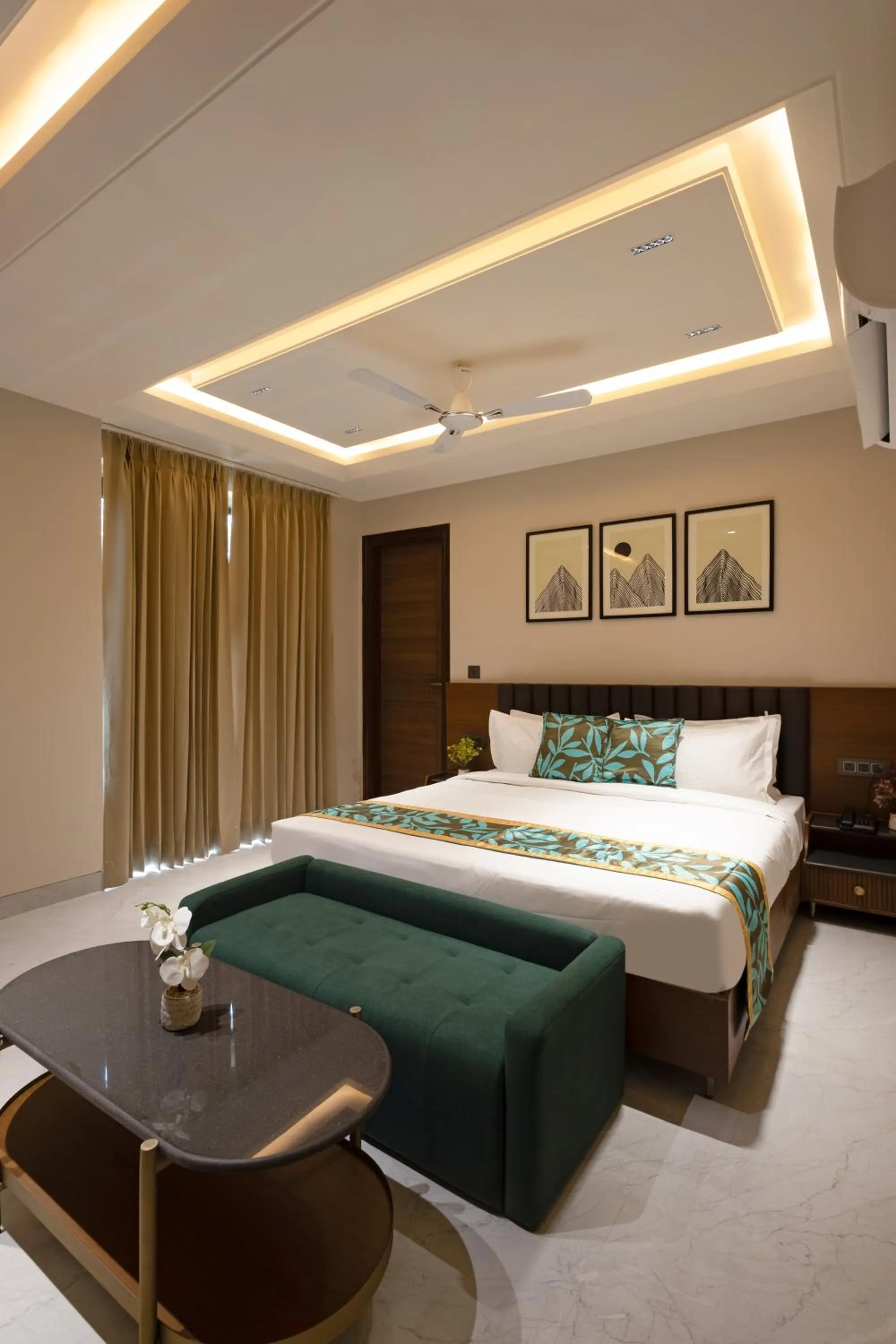 Bed in Saltstayz Premier - Naraina, Central Delhi
