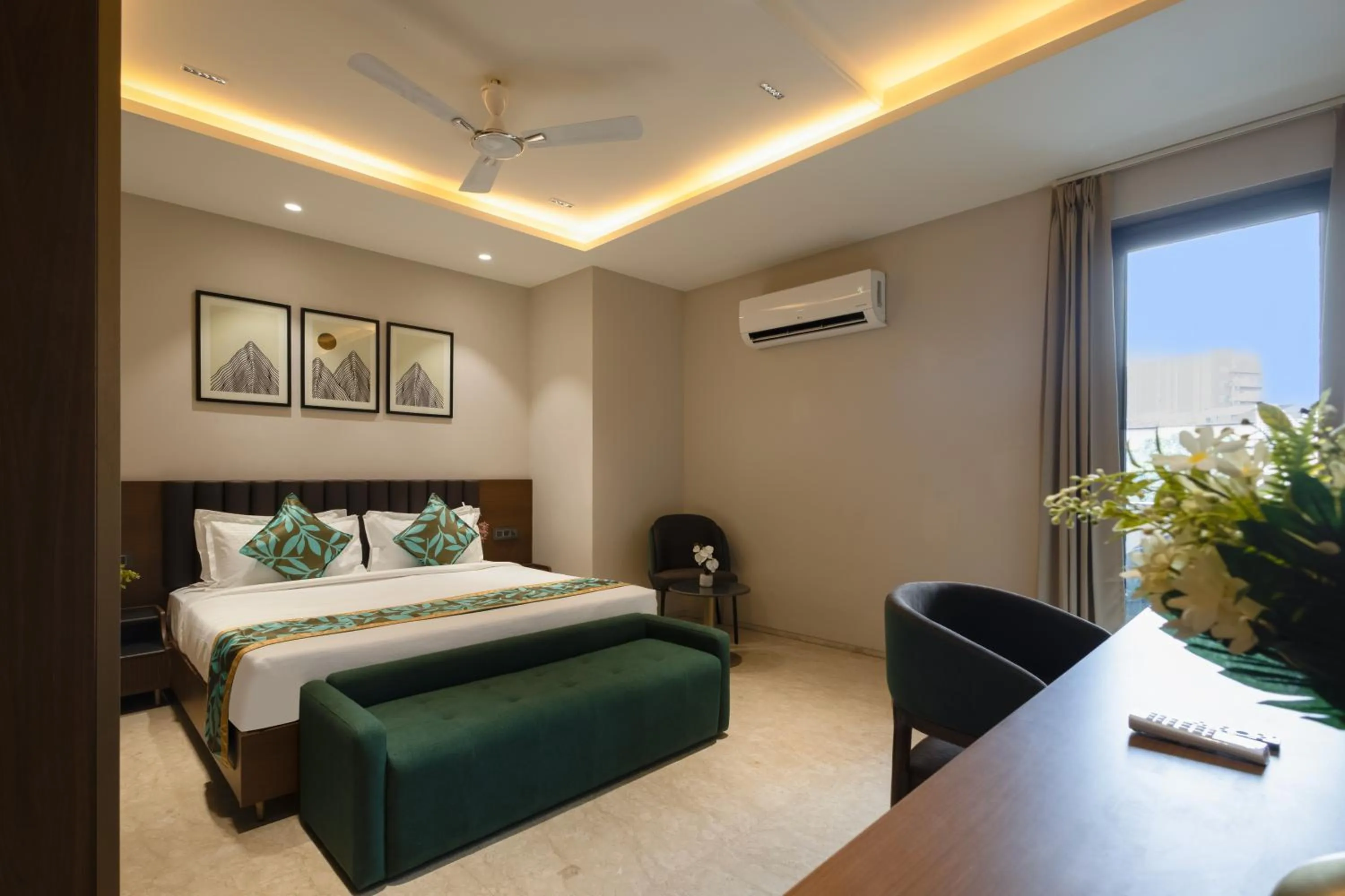 Bed in Saltstayz Premier - Naraina, Central Delhi