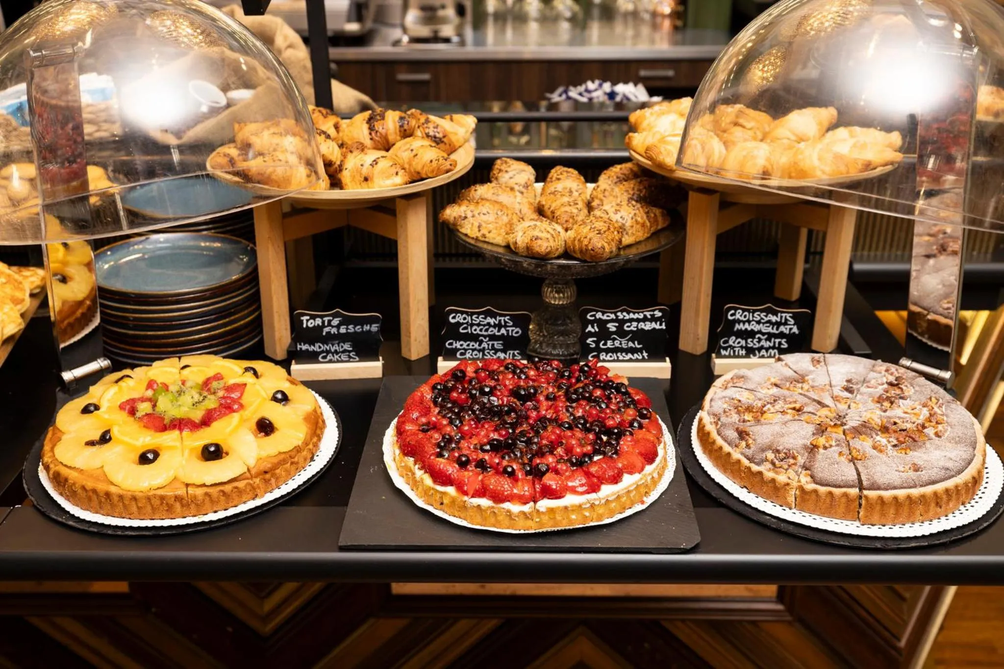 Breakfast in Hotel CHC Torino Castello