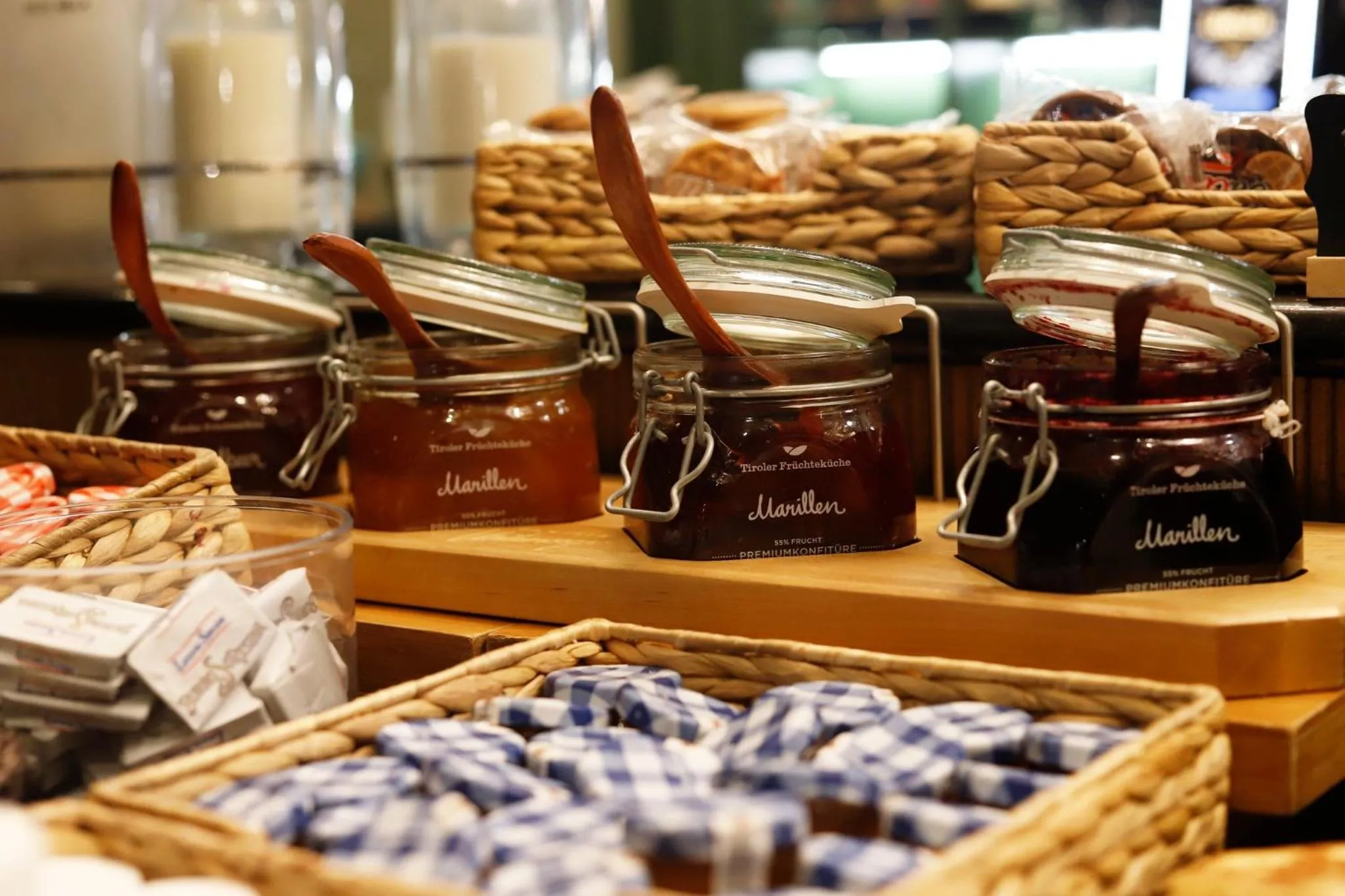 Restaurant/places to eat in Hotel CHC Torino Castello