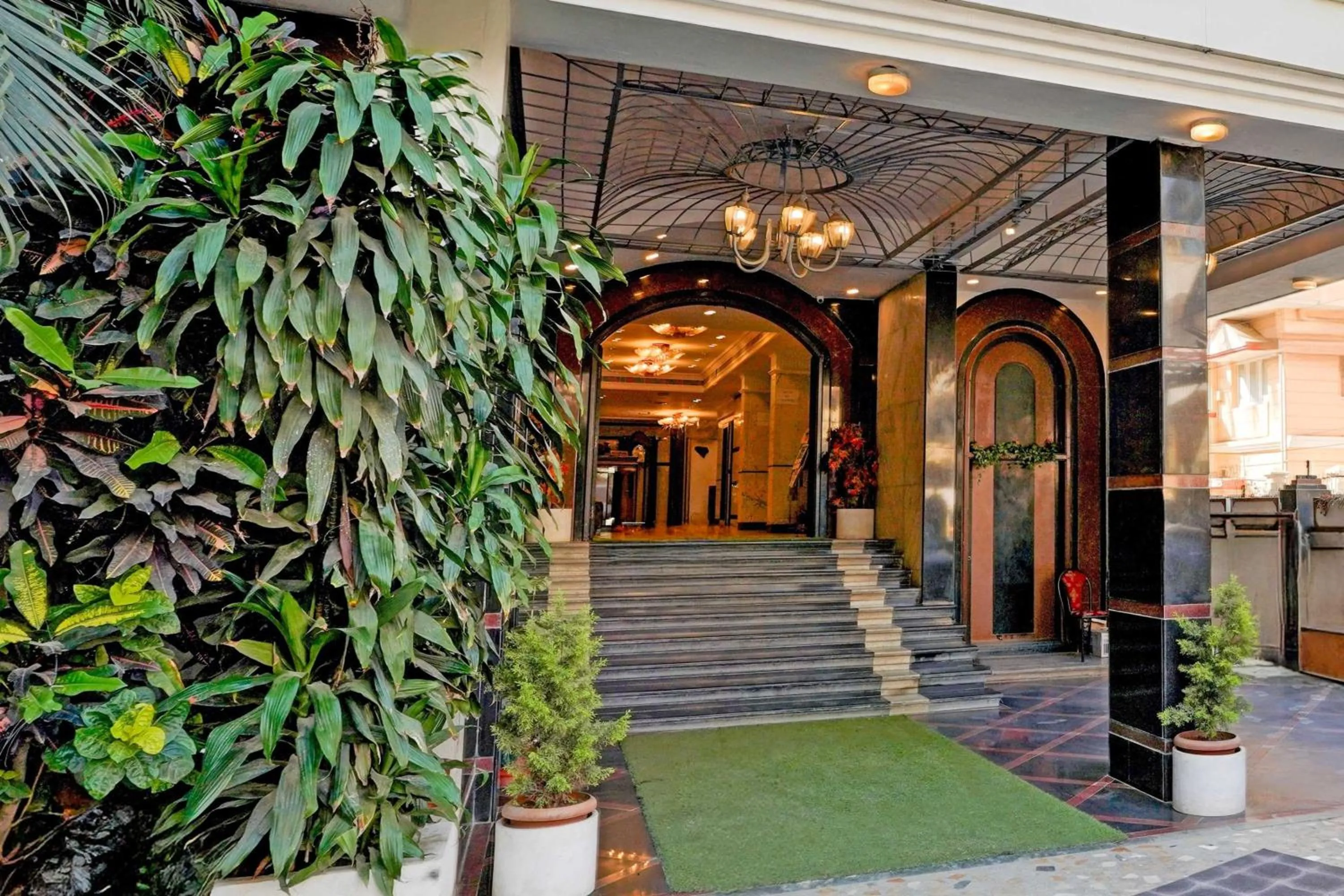 Facade/entrance in Collection O Hal Airport Road