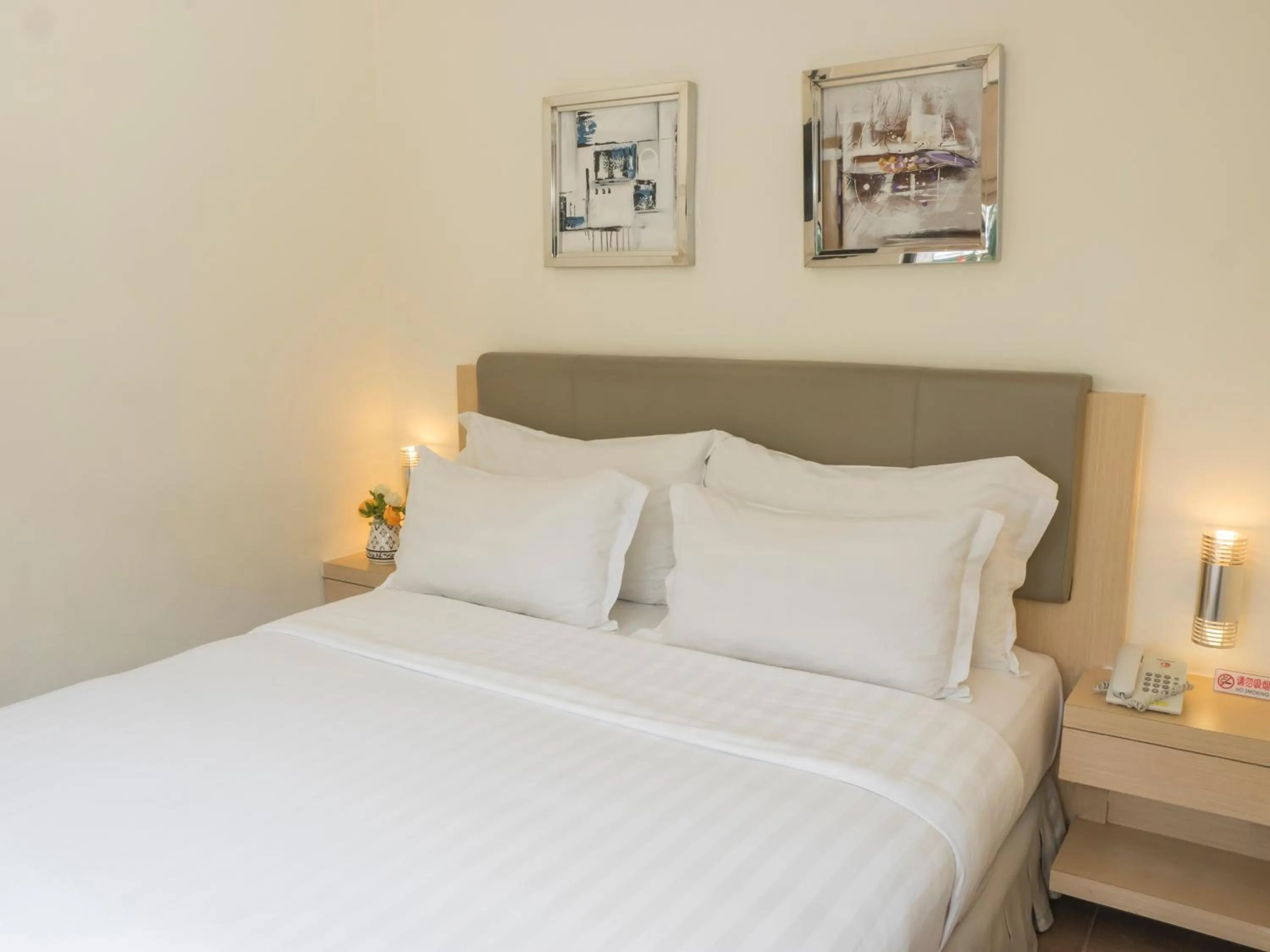 Bed in d'primahotel Airport Jakarta 1