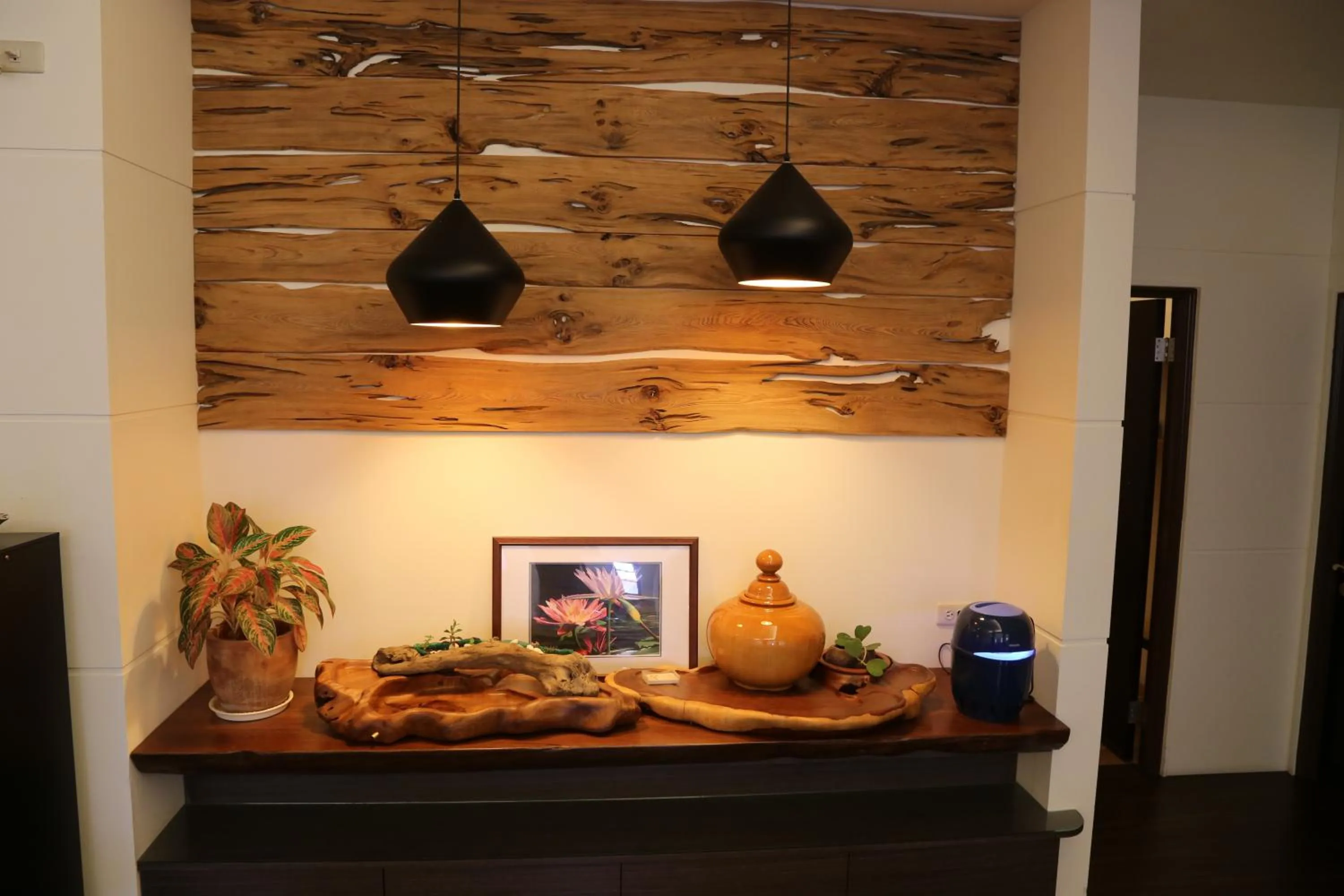 Decorative detail in Romeo B&B