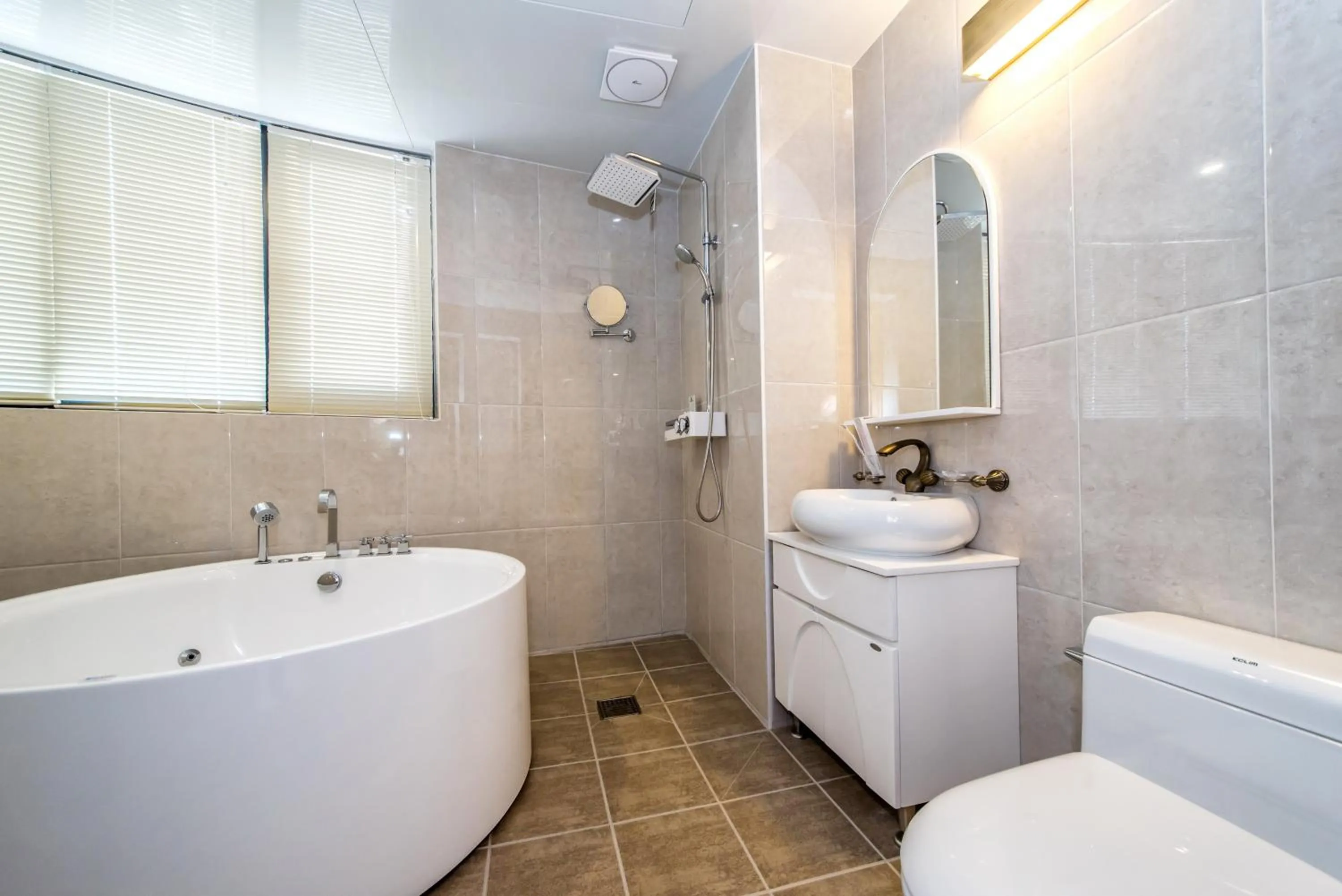 Bathroom in BK Hotel Jeju