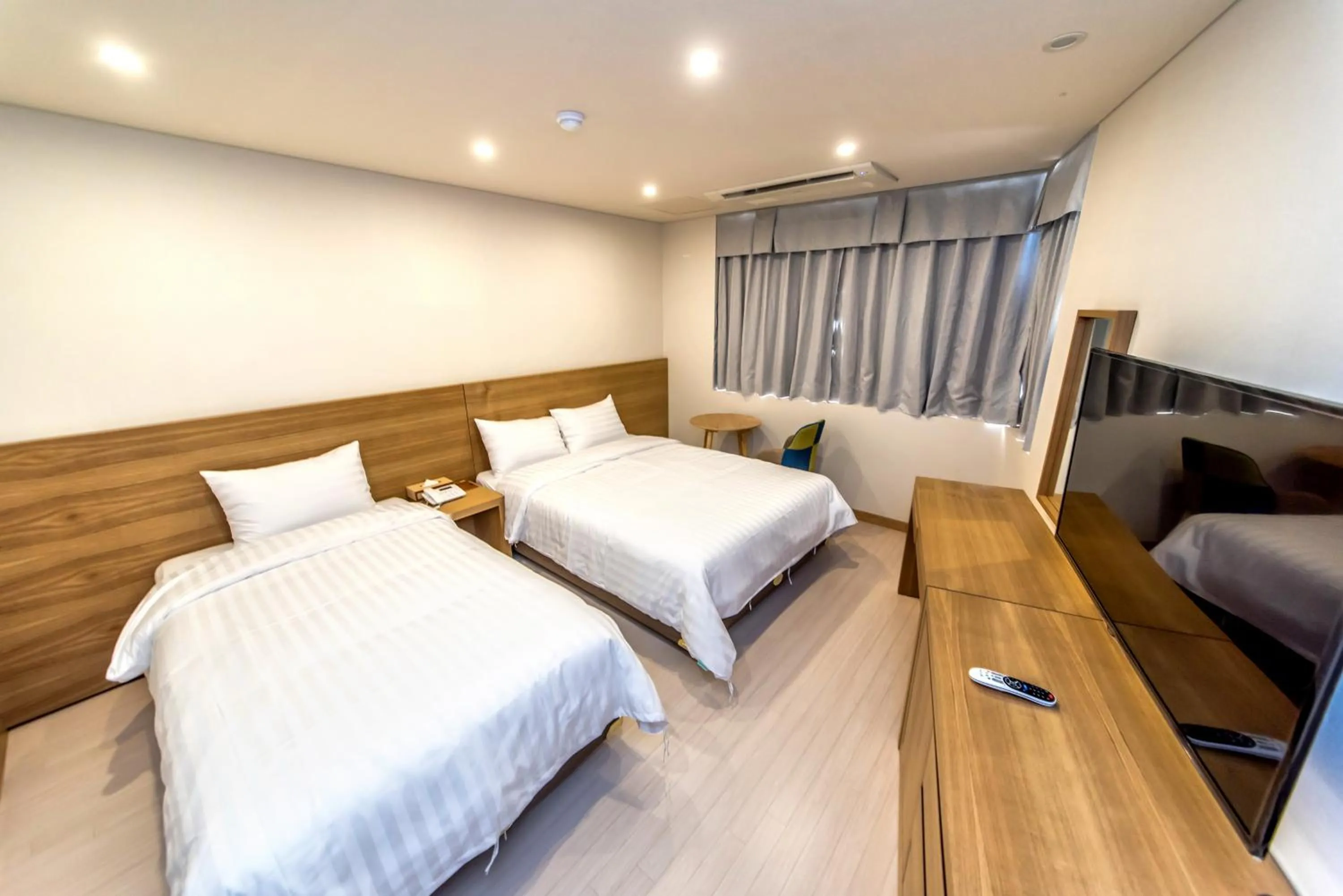 Coffee/tea facilities, Bed in BK Hotel Jeju